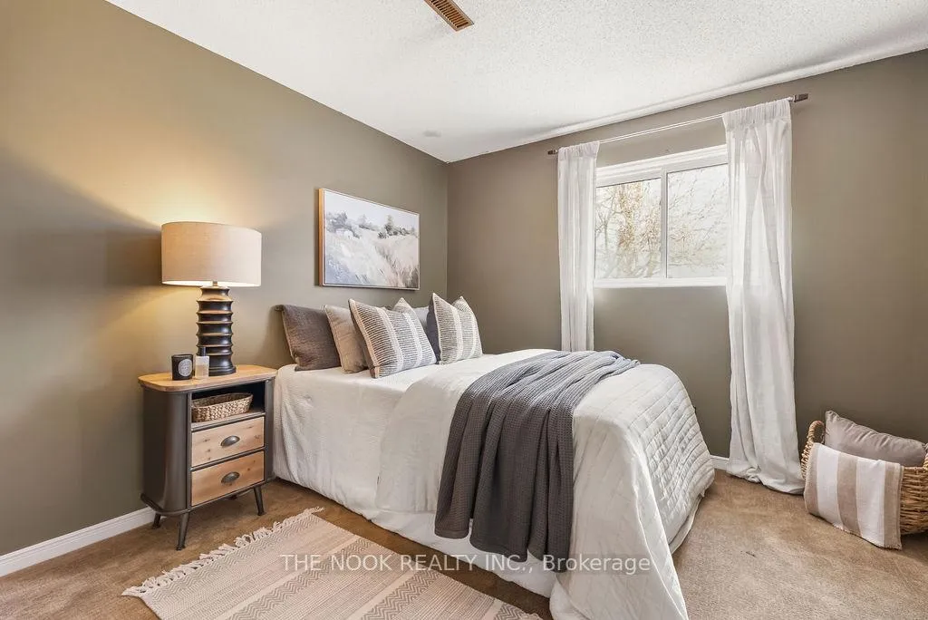 Photo 33 of 117 Mcfeeters Crescent, Clarington, Bowmanville — HOMEH