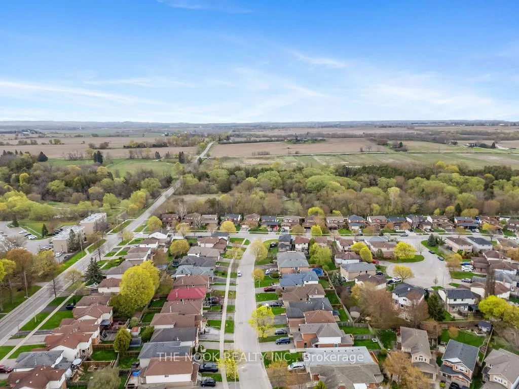 Photo 49 of 117 Mcfeeters Crescent, Clarington, Bowmanville — HOMEH