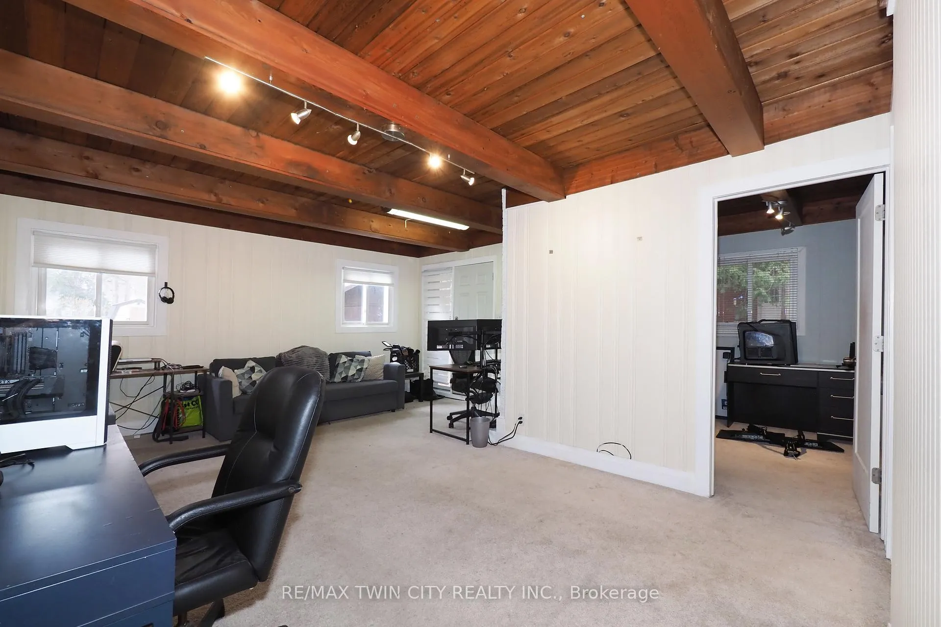 Photo 11 of 163 Pinegrove Crescent, Waterloo, Lakeshore Village — HOMEH