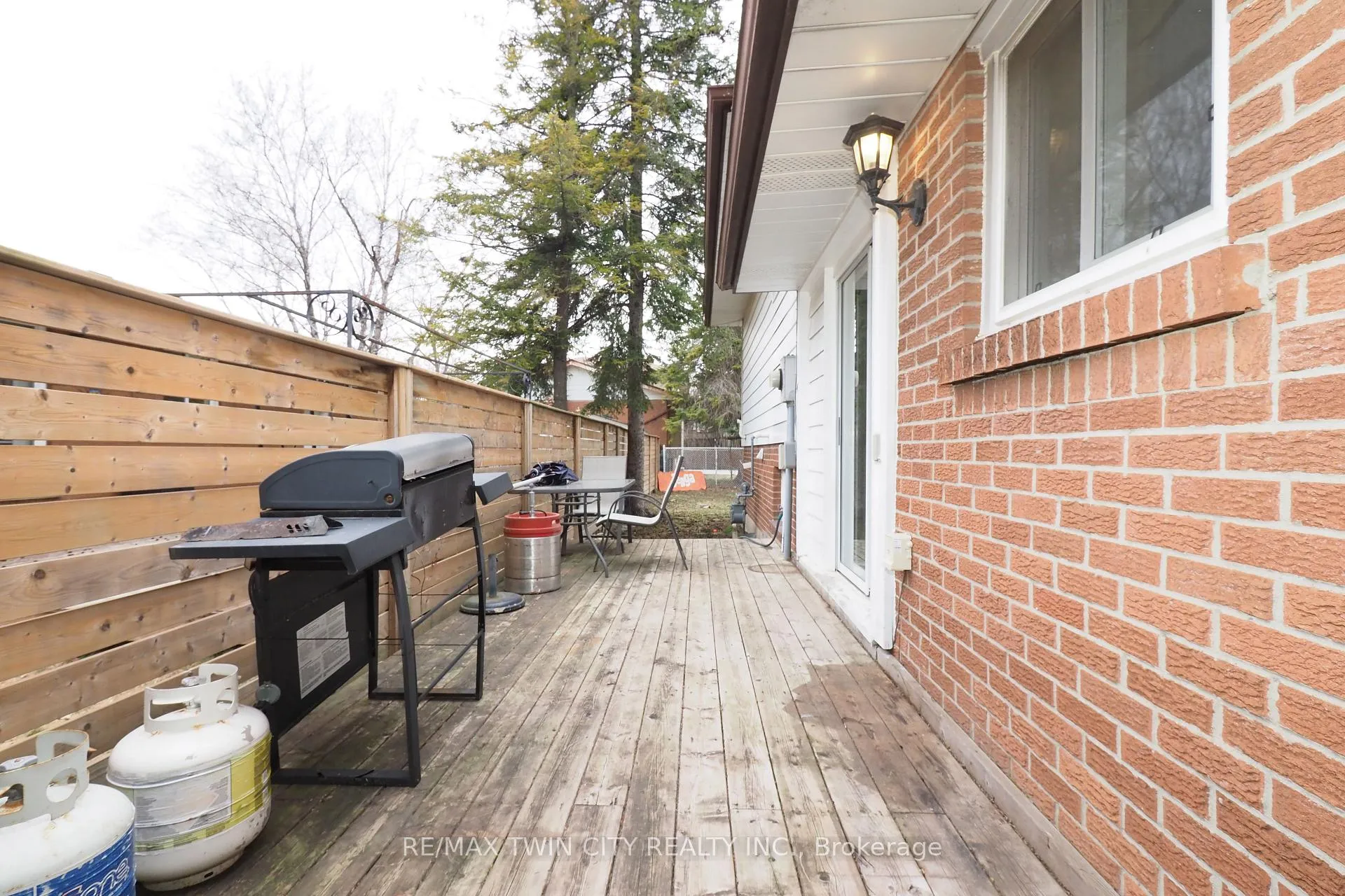 Photo 24 of 163 Pinegrove Crescent, Waterloo, Lakeshore Village — HOMEH