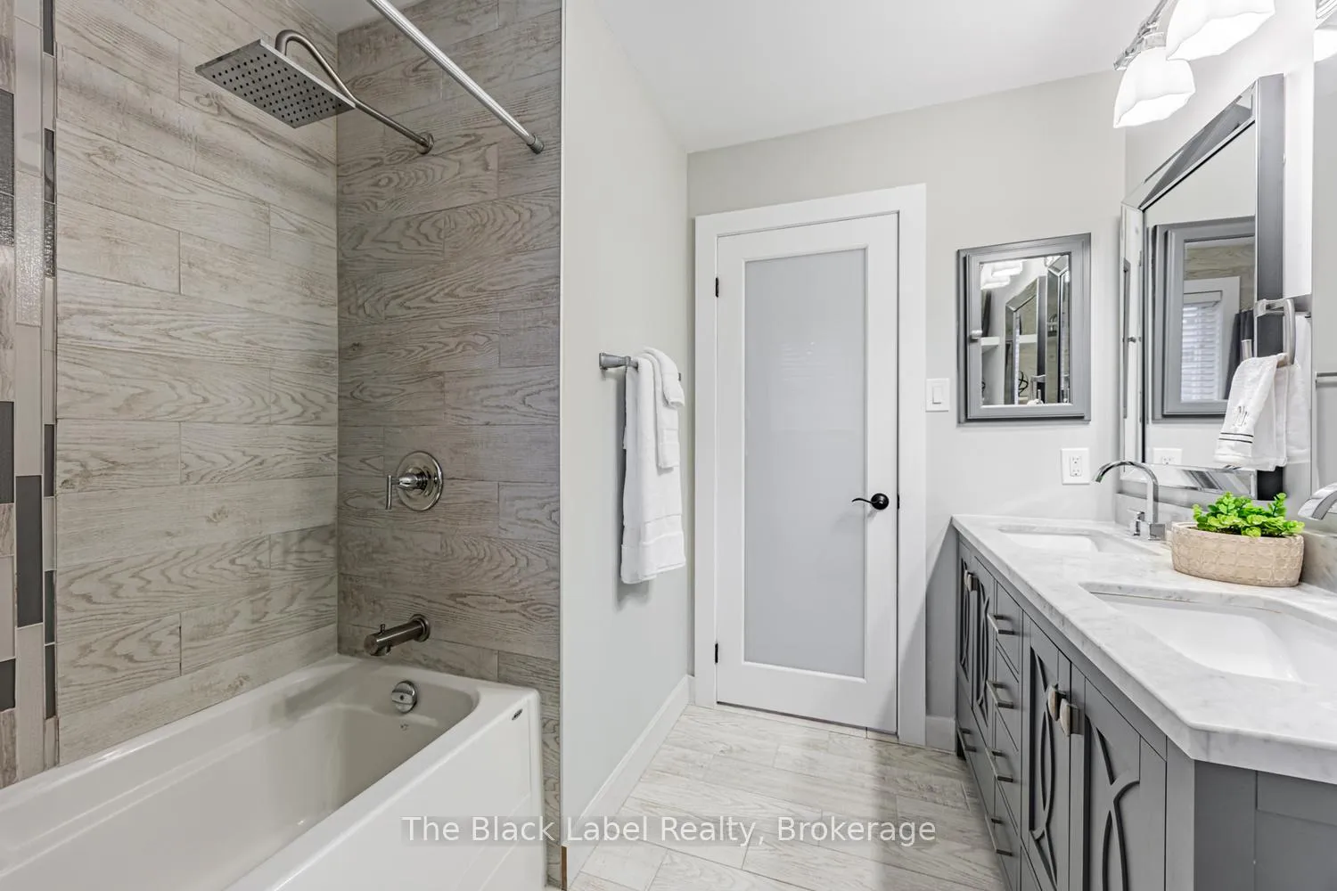 Photo 10 of 48 Lipton Crescent, Whitby, Pringle Creek — HOMEH