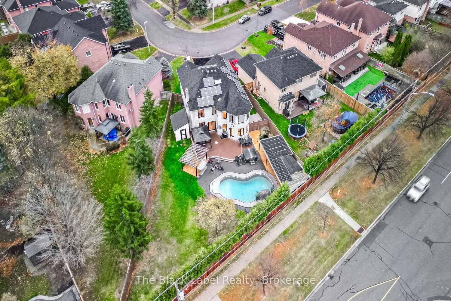 Photo 15 of 48 Lipton Crescent, Whitby, Pringle Creek — HOMEH