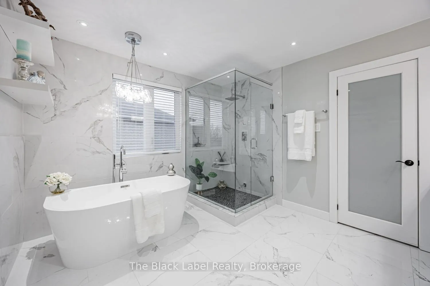 Photo 28 of 48 Lipton Crescent, Whitby, Pringle Creek — HOMEH