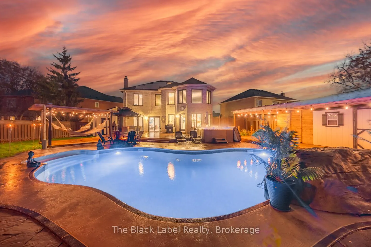 Photo 30 of 48 Lipton Crescent, Whitby, Pringle Creek — HOMEH