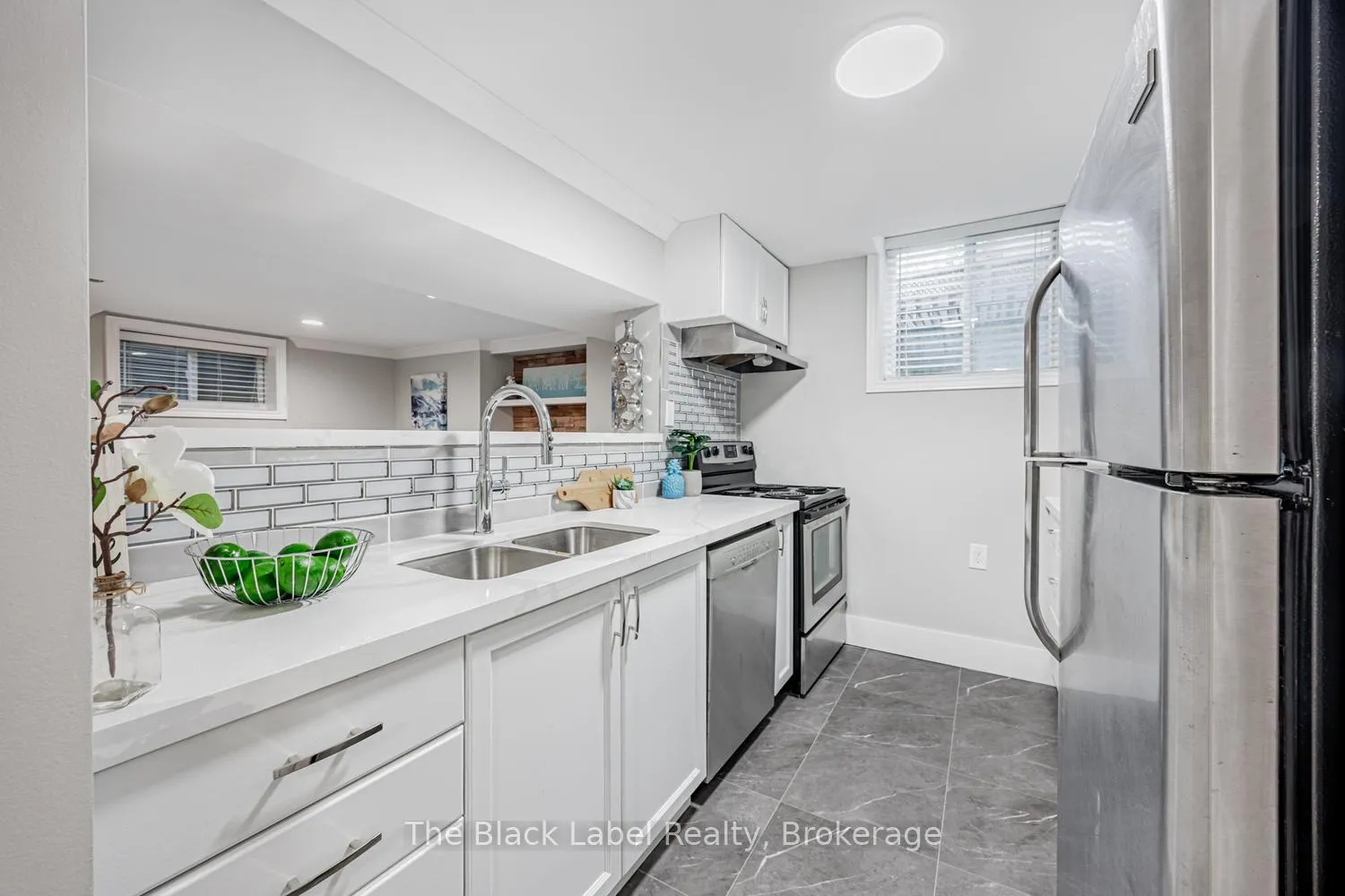 Photo 33 of 48 Lipton Crescent, Whitby, Pringle Creek — HOMEH