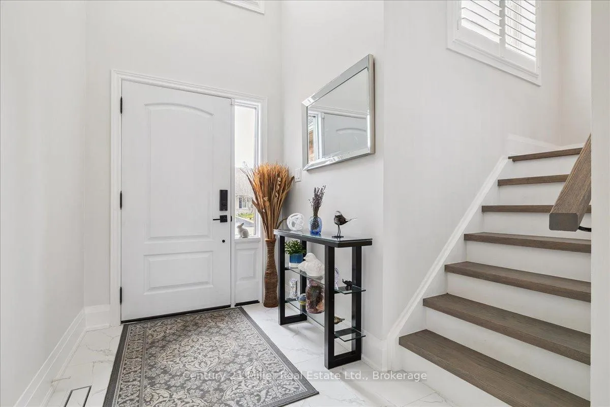 Photo 3 of 230 Appleby Road, Hamilton, Ancaster — HOMEH
