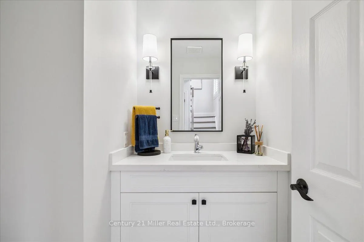 Photo 4 of 230 Appleby Road, Hamilton, Ancaster — HOMEH