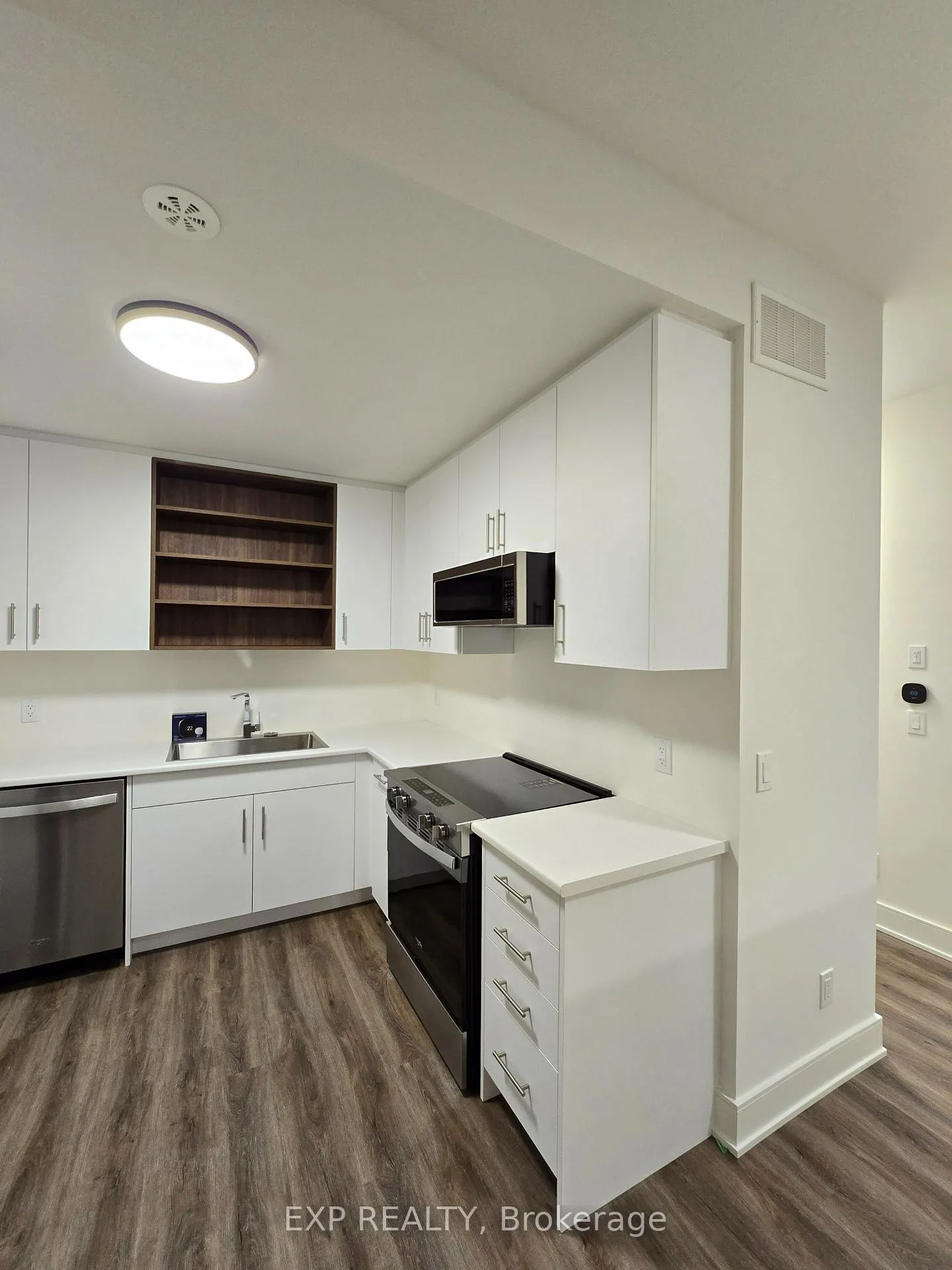 Photo 16 of 114 Everett Common, St. Catharines, Oakdale — HOMEH