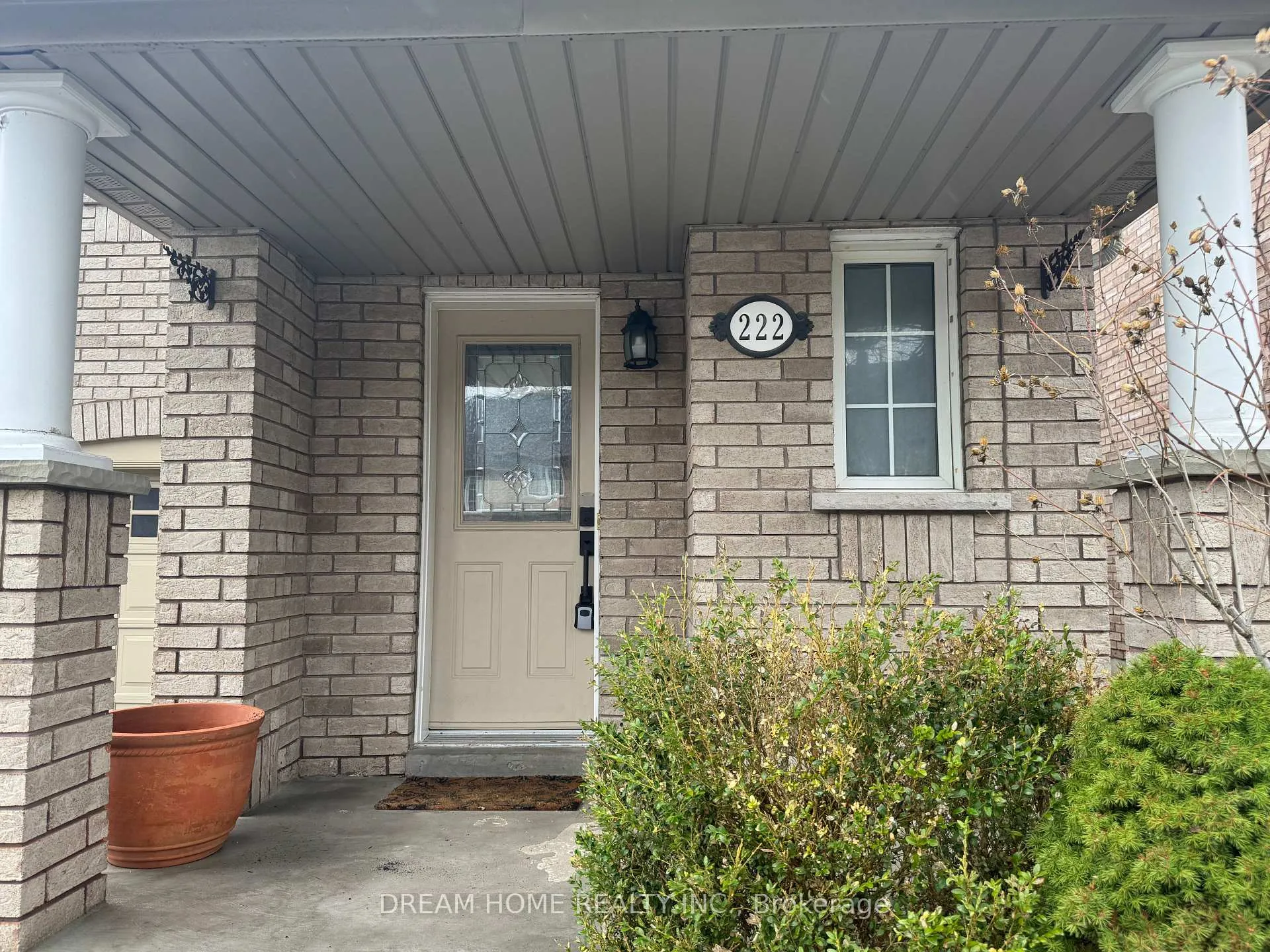 Photo 2 of 222 Coleridge Drive, Newmarket, Summerhill Estates — HOMEH