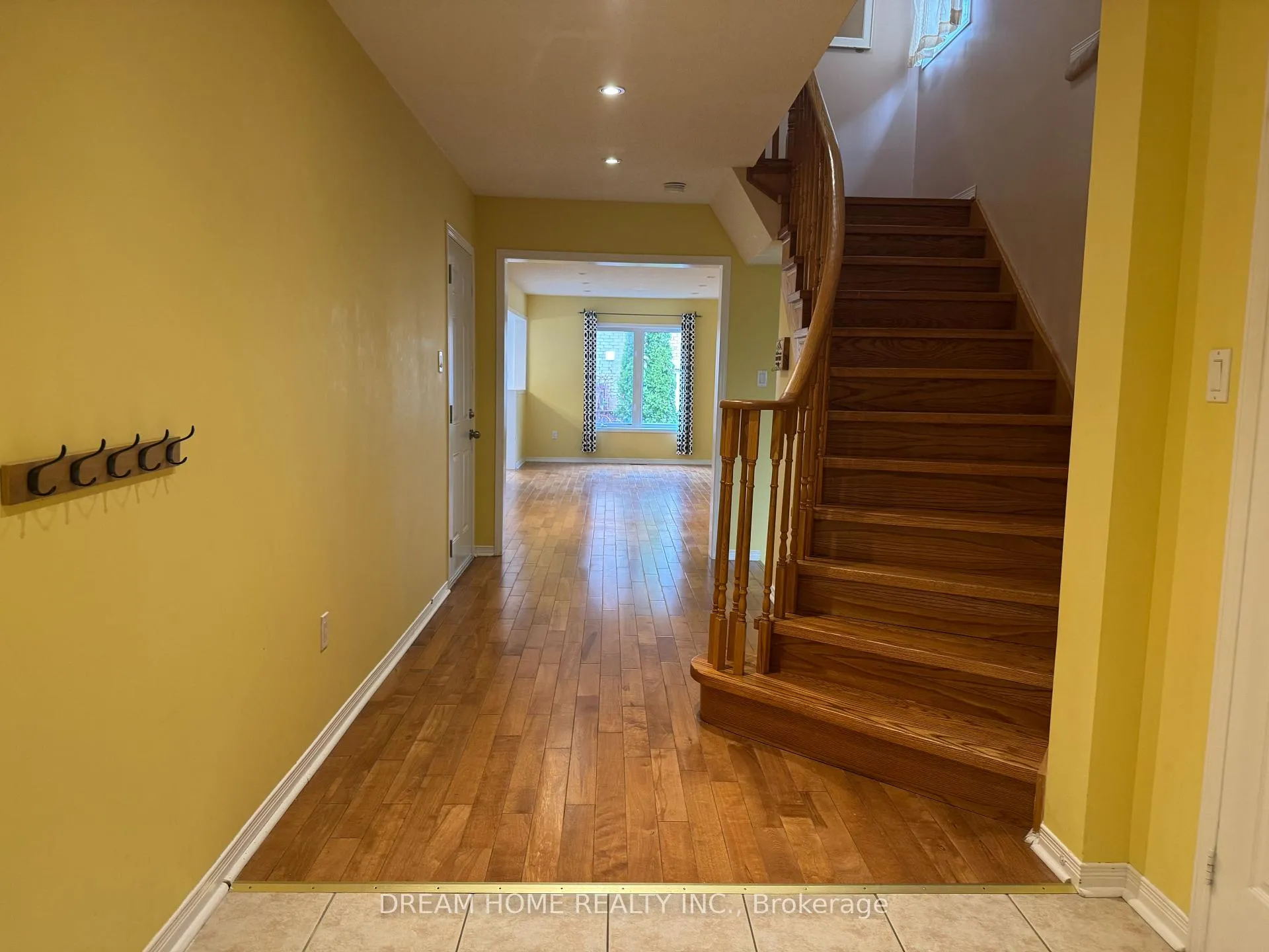 Photo 7 of 222 Coleridge Drive, Newmarket, Summerhill Estates — HOMEH