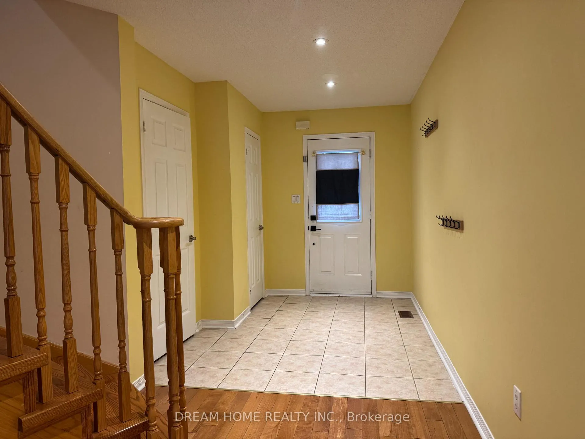 Photo 8 of 222 Coleridge Drive, Newmarket, Summerhill Estates — HOMEH