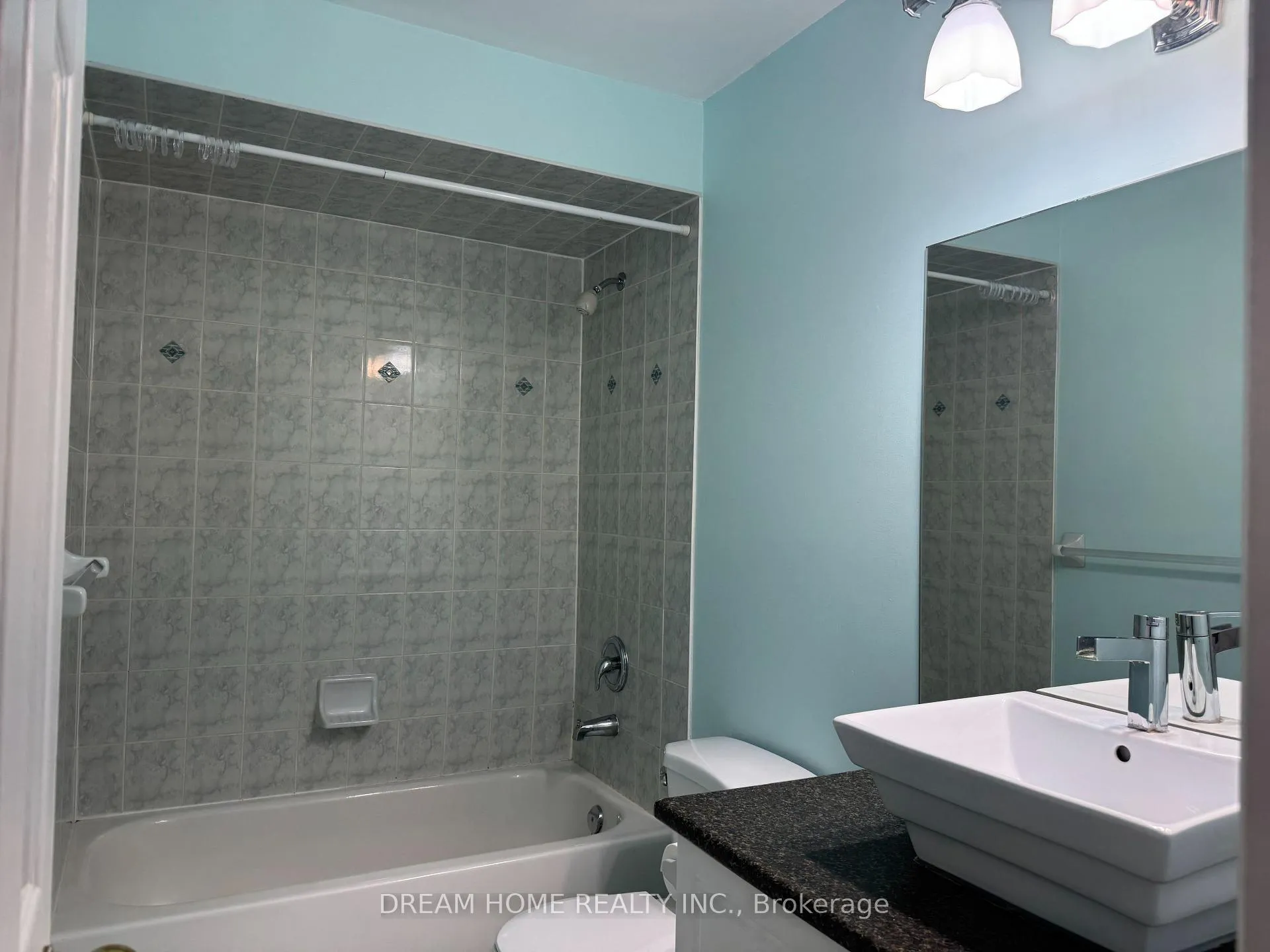 Photo 13 of 222 Coleridge Drive, Newmarket, Summerhill Estates — HOMEH