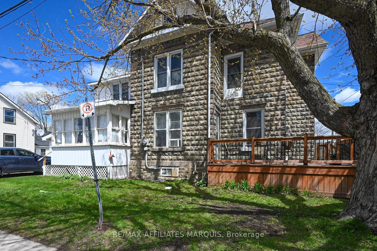 Photo 7 of 2 Foster Avenue, Smiths Falls — HOMEH