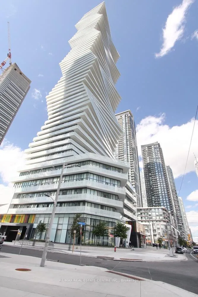 Photo 2 of Unit 3602, 3900 Confederation Parkway, Mississauga, City Centre — HOMEH