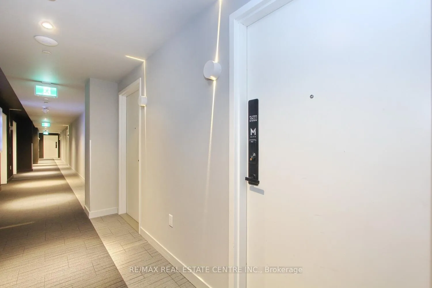 Photo 4 of Unit 3602, 3900 Confederation Parkway, Mississauga, City Centre — HOMEH