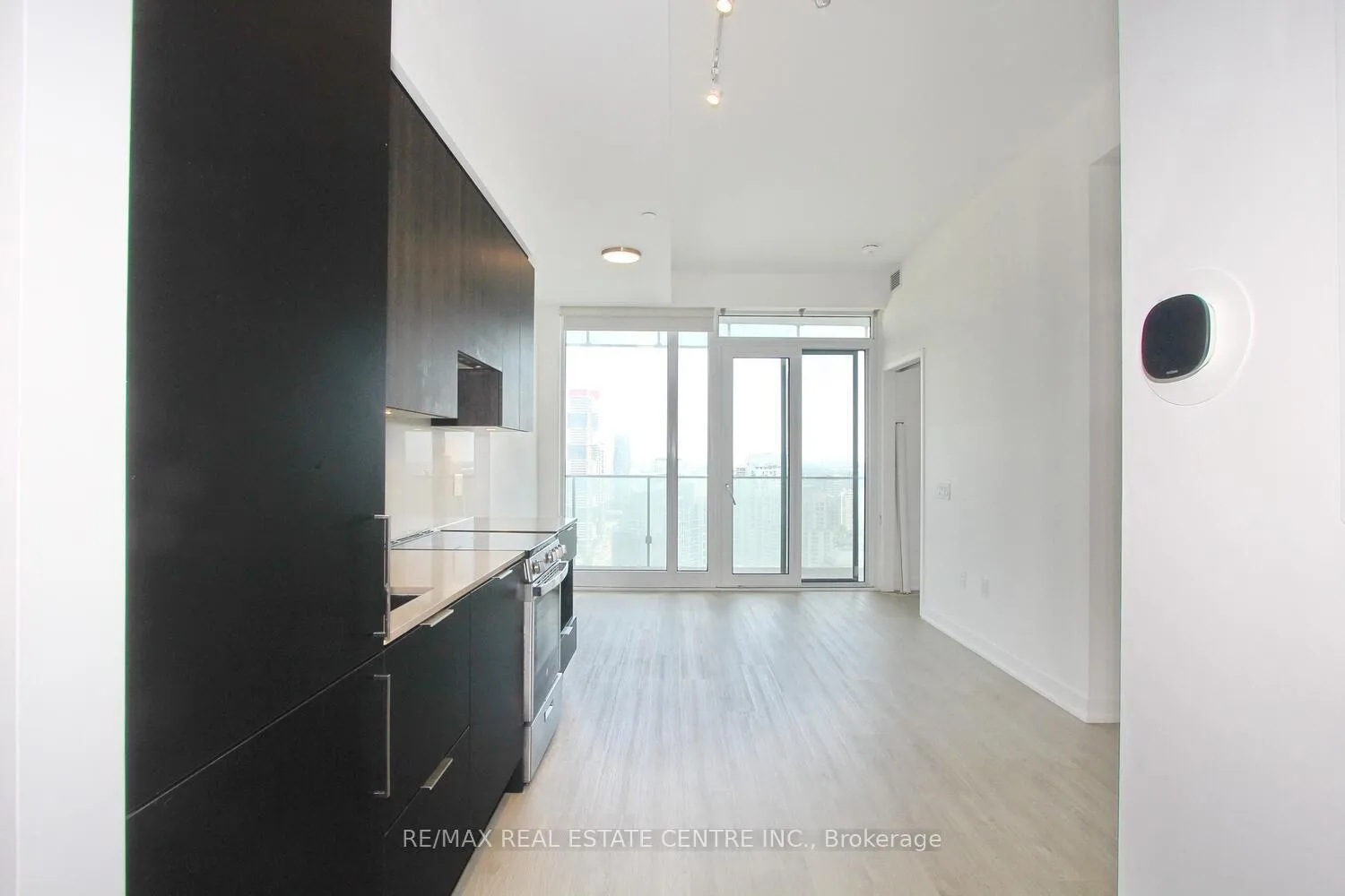 Photo 7 of Unit 3602, 3900 Confederation Parkway, Mississauga, City Centre — HOMEH