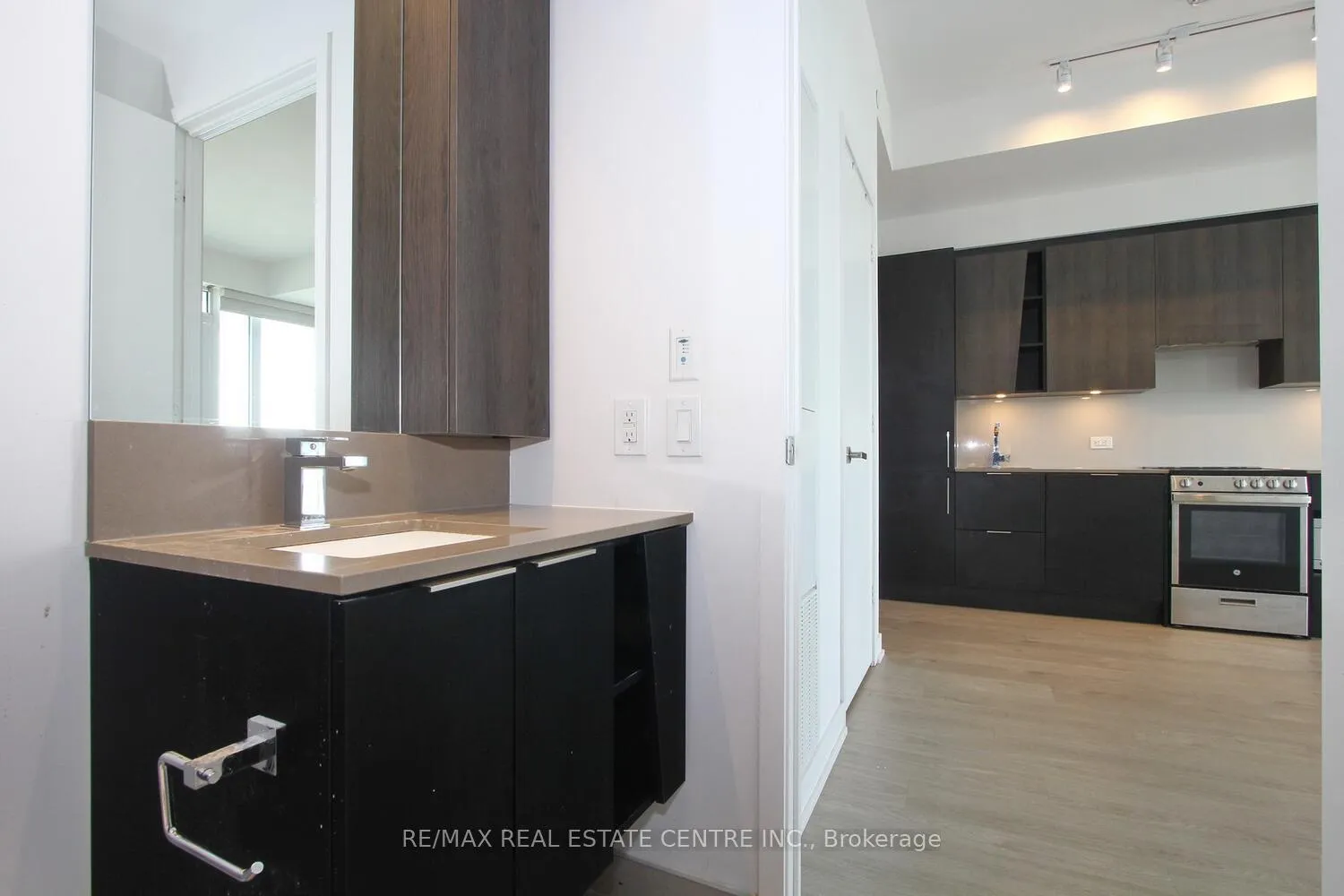 Photo 13 of Unit 3602, 3900 Confederation Parkway, Mississauga, City Centre — HOMEH