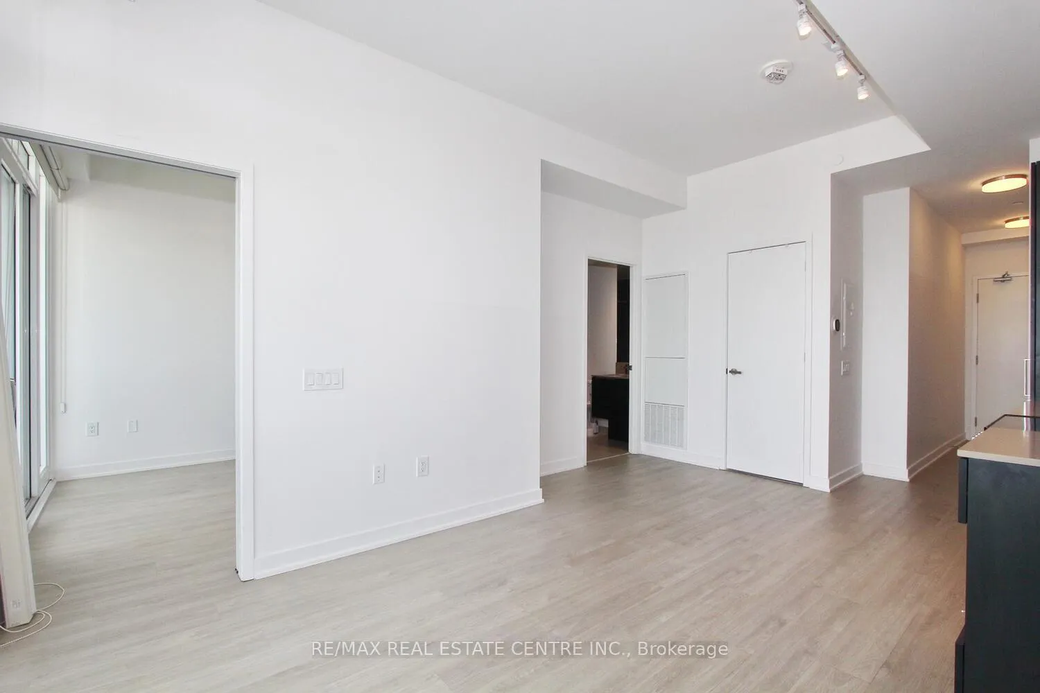 Photo 14 of Unit 3602, 3900 Confederation Parkway, Mississauga, City Centre — HOMEH