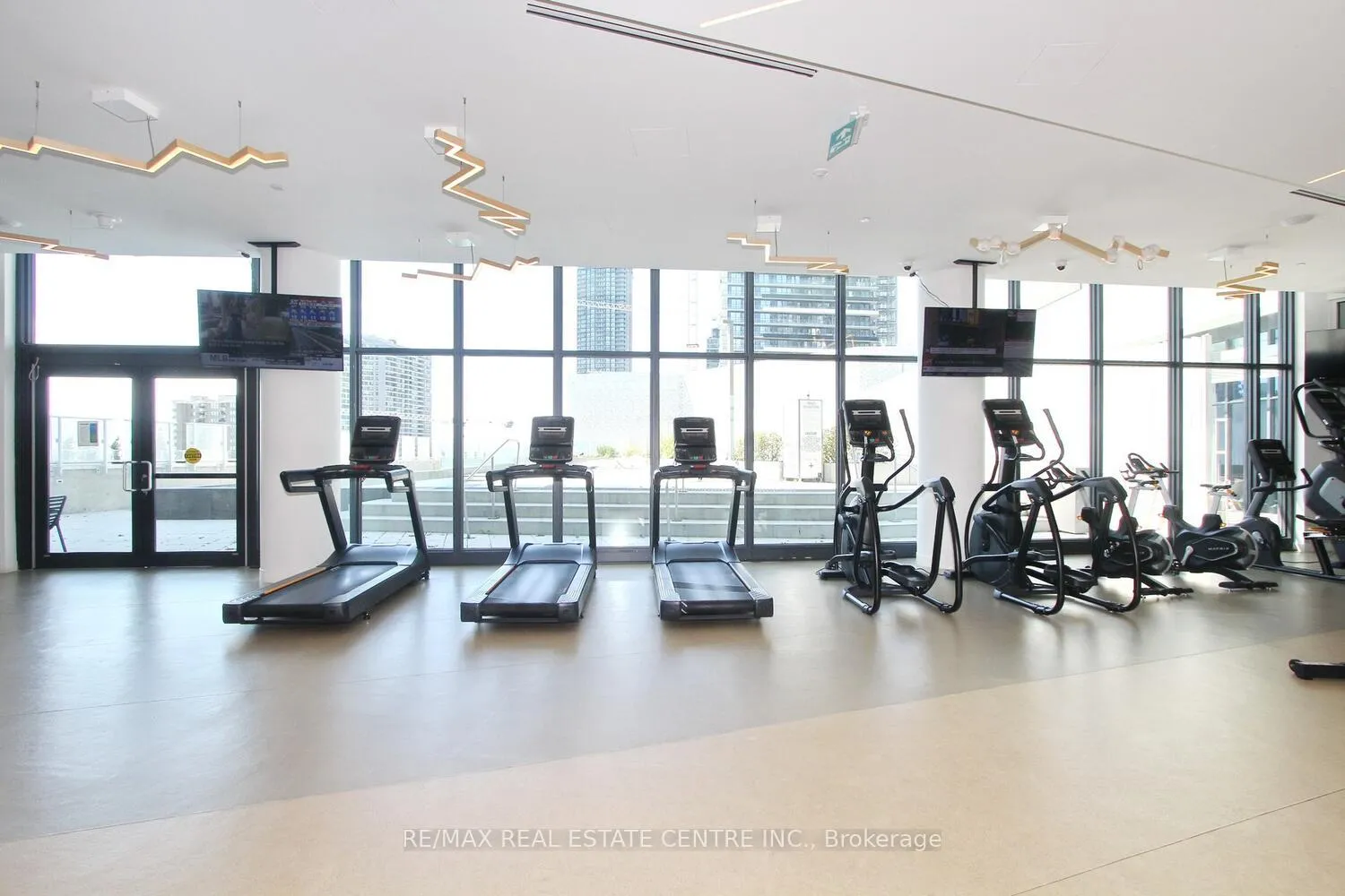 Photo 31 of Unit 3602, 3900 Confederation Parkway, Mississauga, City Centre — HOMEH
