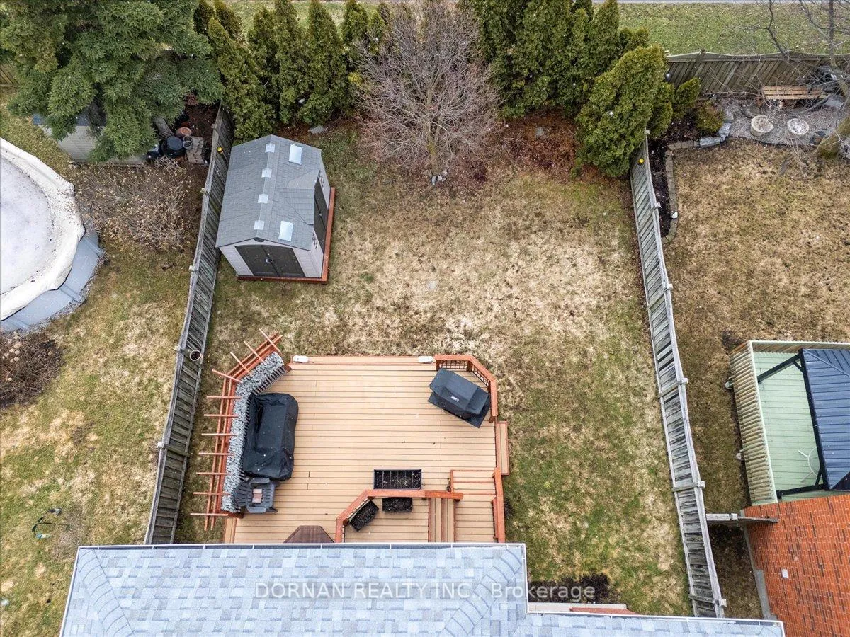 Photo 4 of 3 Bancroft Crescent, Whitby, Williamsburg — HOMEH