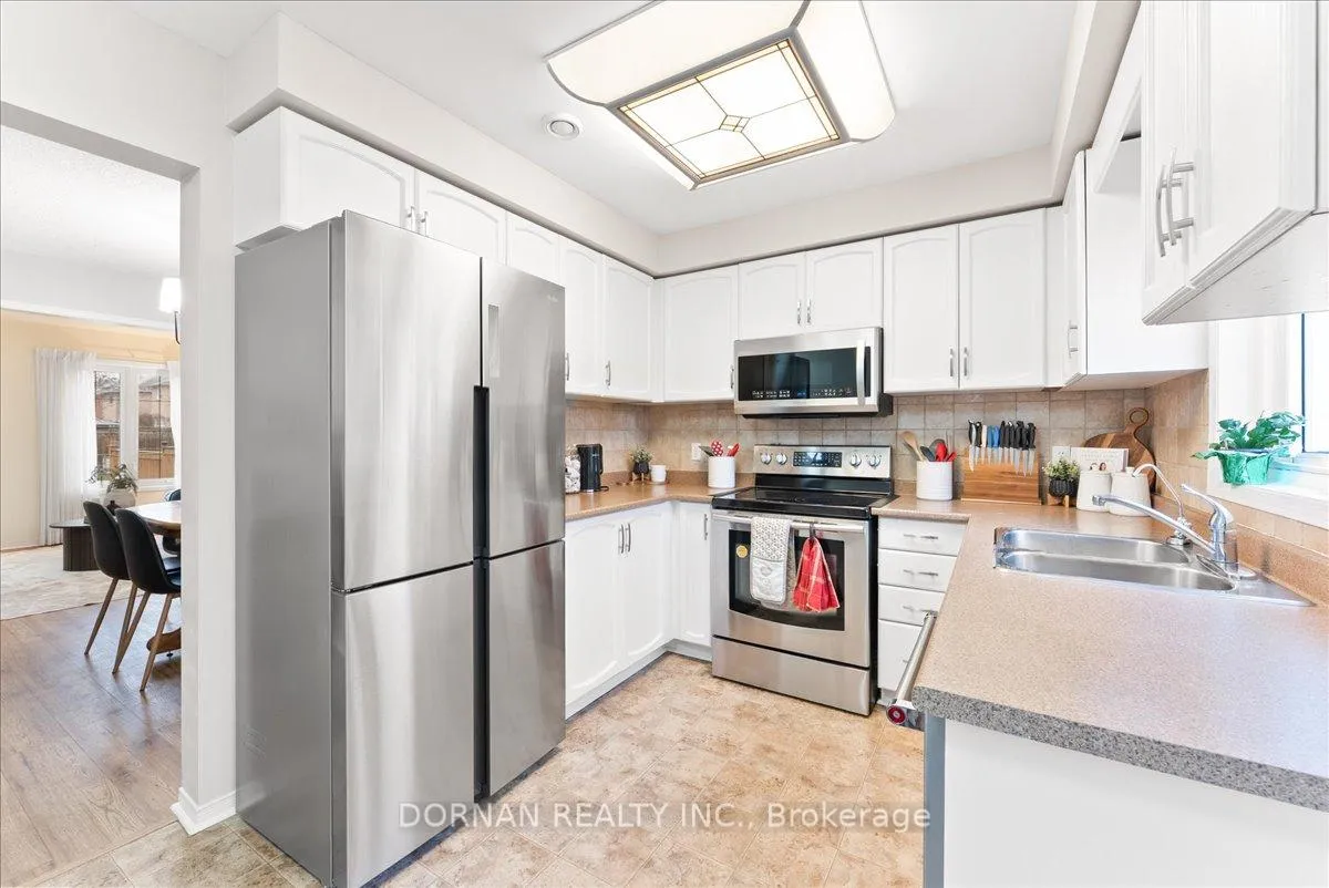 Photo 16 of 3 Bancroft Crescent, Whitby, Williamsburg — HOMEH