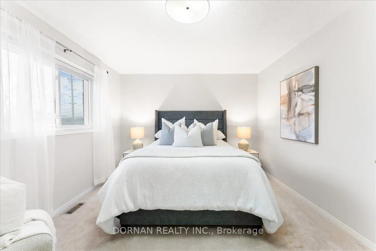 Photo 24 of 3 Bancroft Crescent, Whitby, Williamsburg — HOMEH