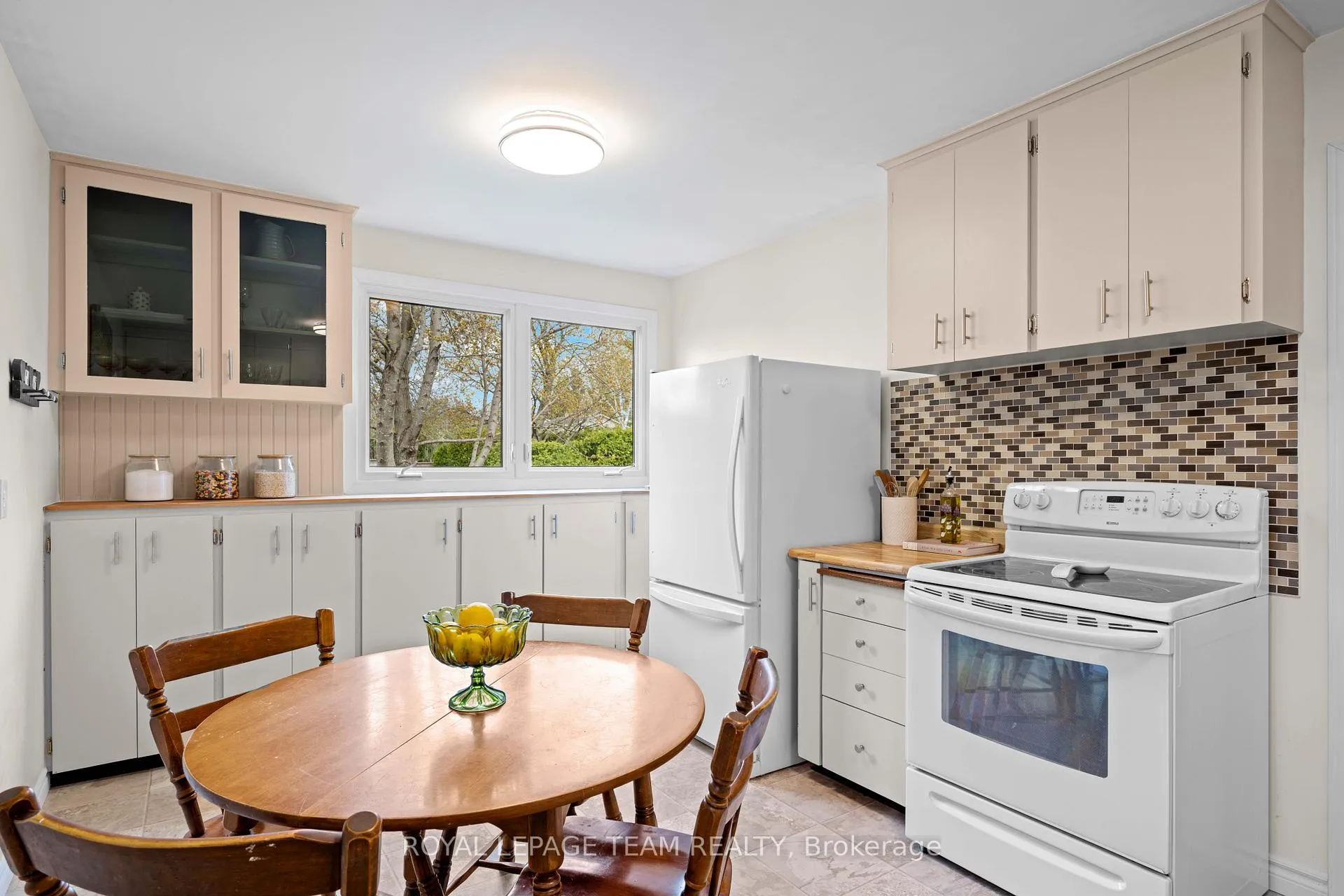 Photo 14 of 153 Post Road, Ottawa, Kanata - Glencairn/Hazeldean — HOMEH