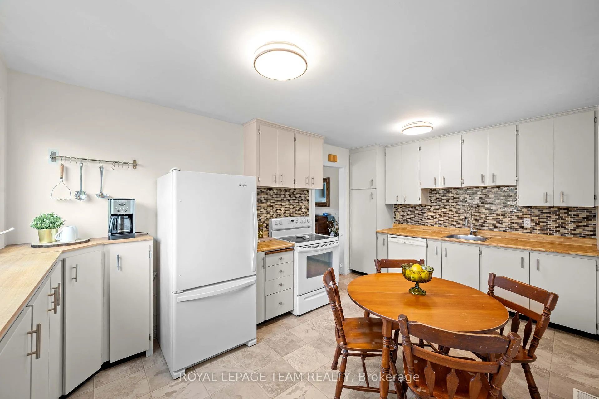 Photo 16 of 153 Post Road, Ottawa, Kanata - Glencairn/Hazeldean — HOMEH