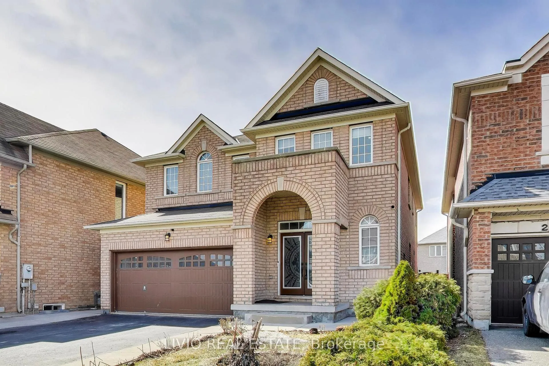 Photo 2 of 232 Thorndale Road, Brampton, Bram East — HOMEH