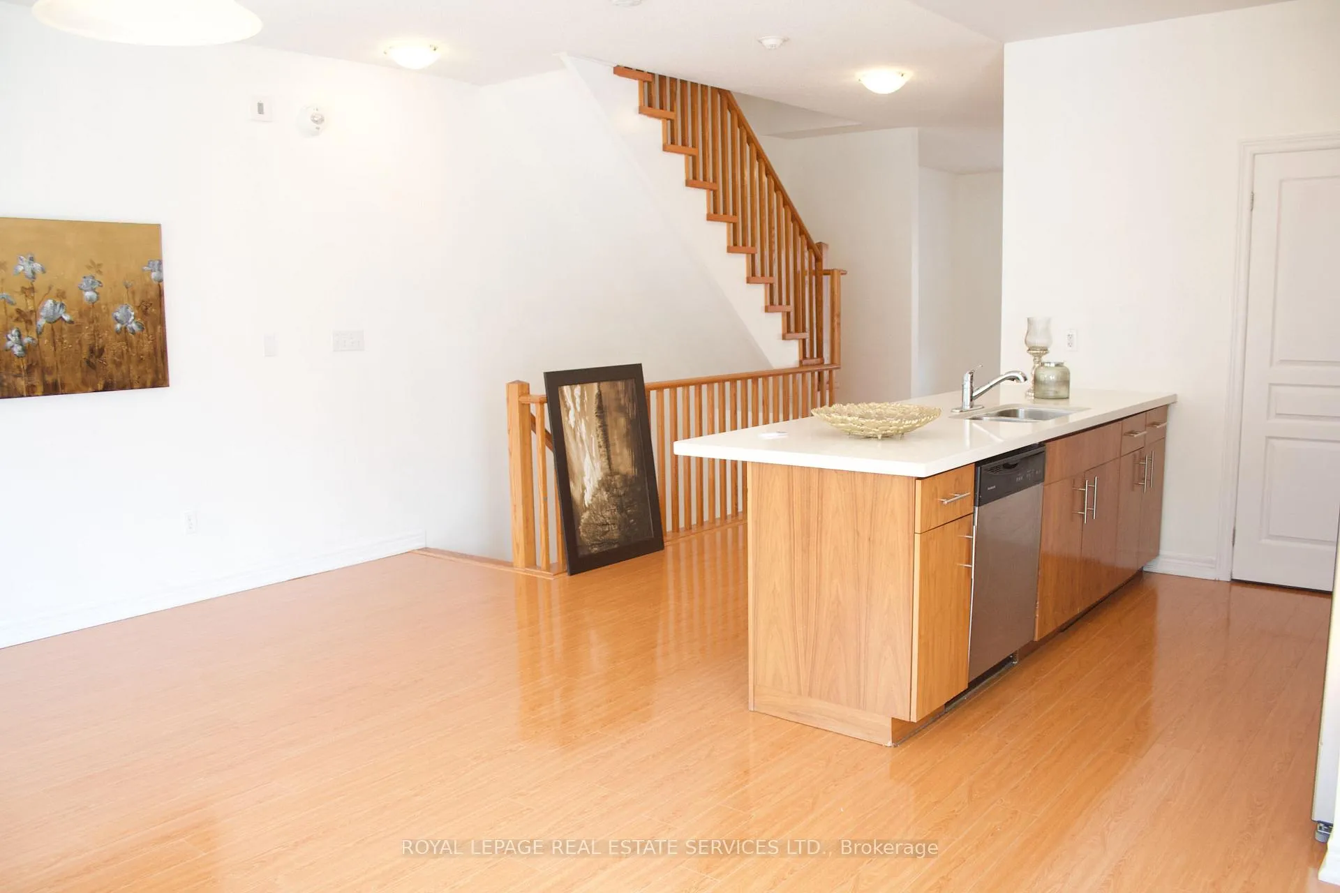 Photo 2 of Unit 6, 362 Plains Road E, Burlington, LaSalle — HOMEH