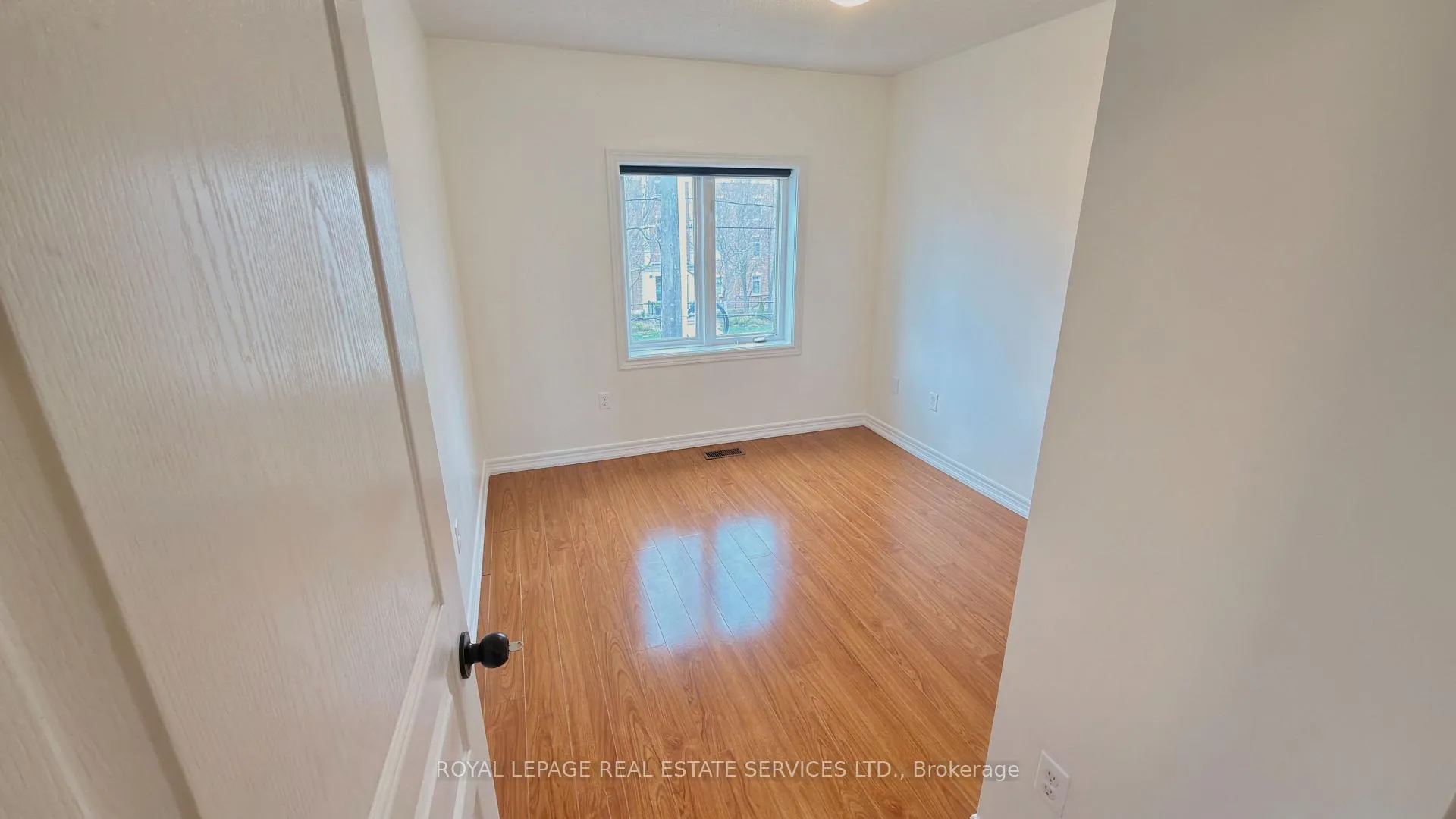 Photo 11 of Unit 6, 362 Plains Road E, Burlington, LaSalle — HOMEH