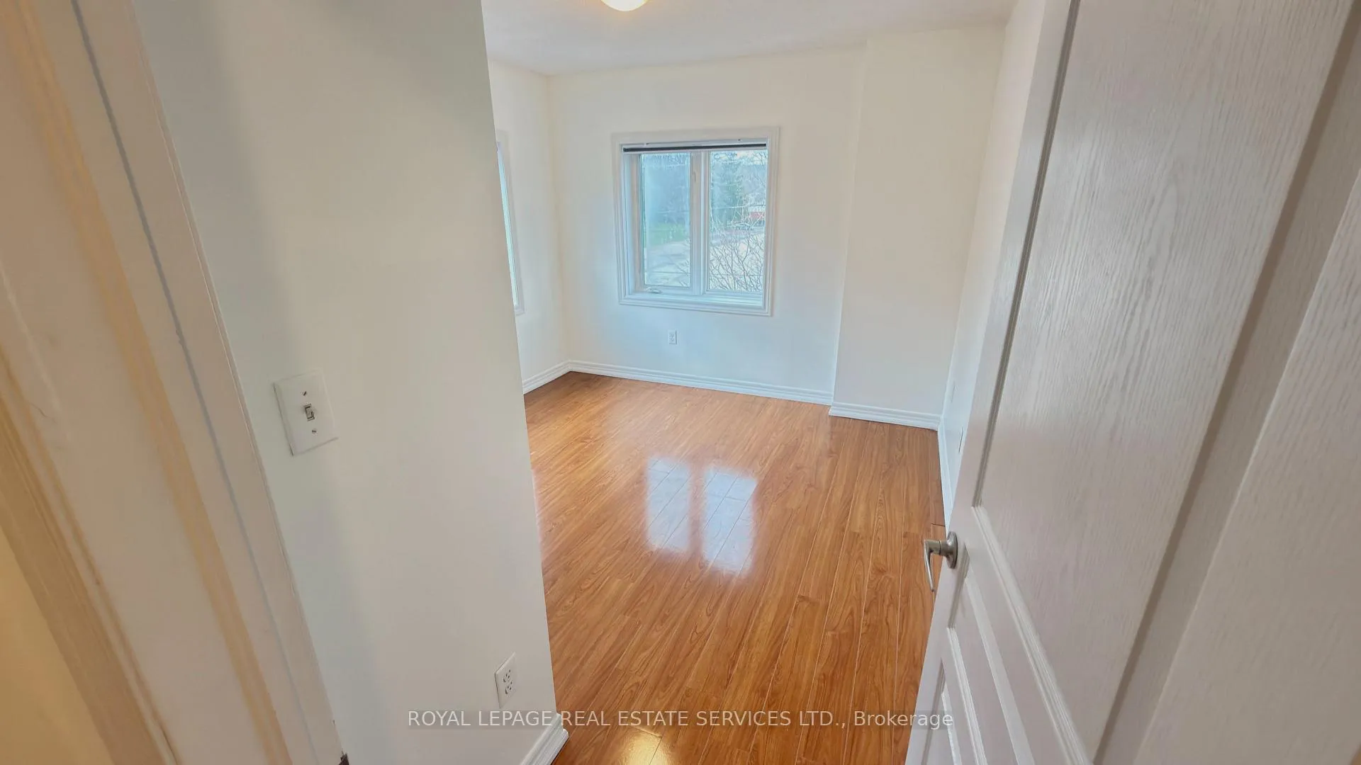 Photo 12 of Unit 6, 362 Plains Road E, Burlington, LaSalle — HOMEH