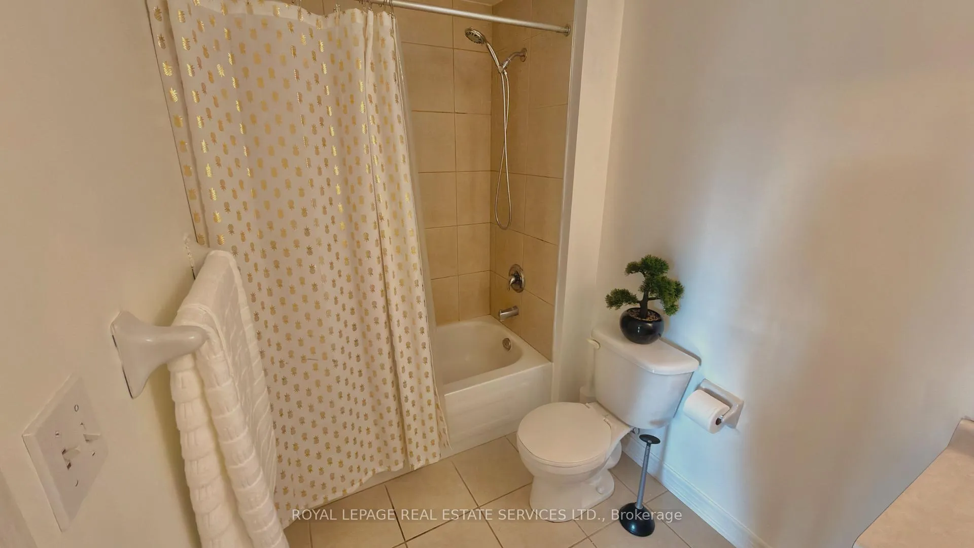 Photo 20 of Unit 6, 362 Plains Road E, Burlington, LaSalle — HOMEH