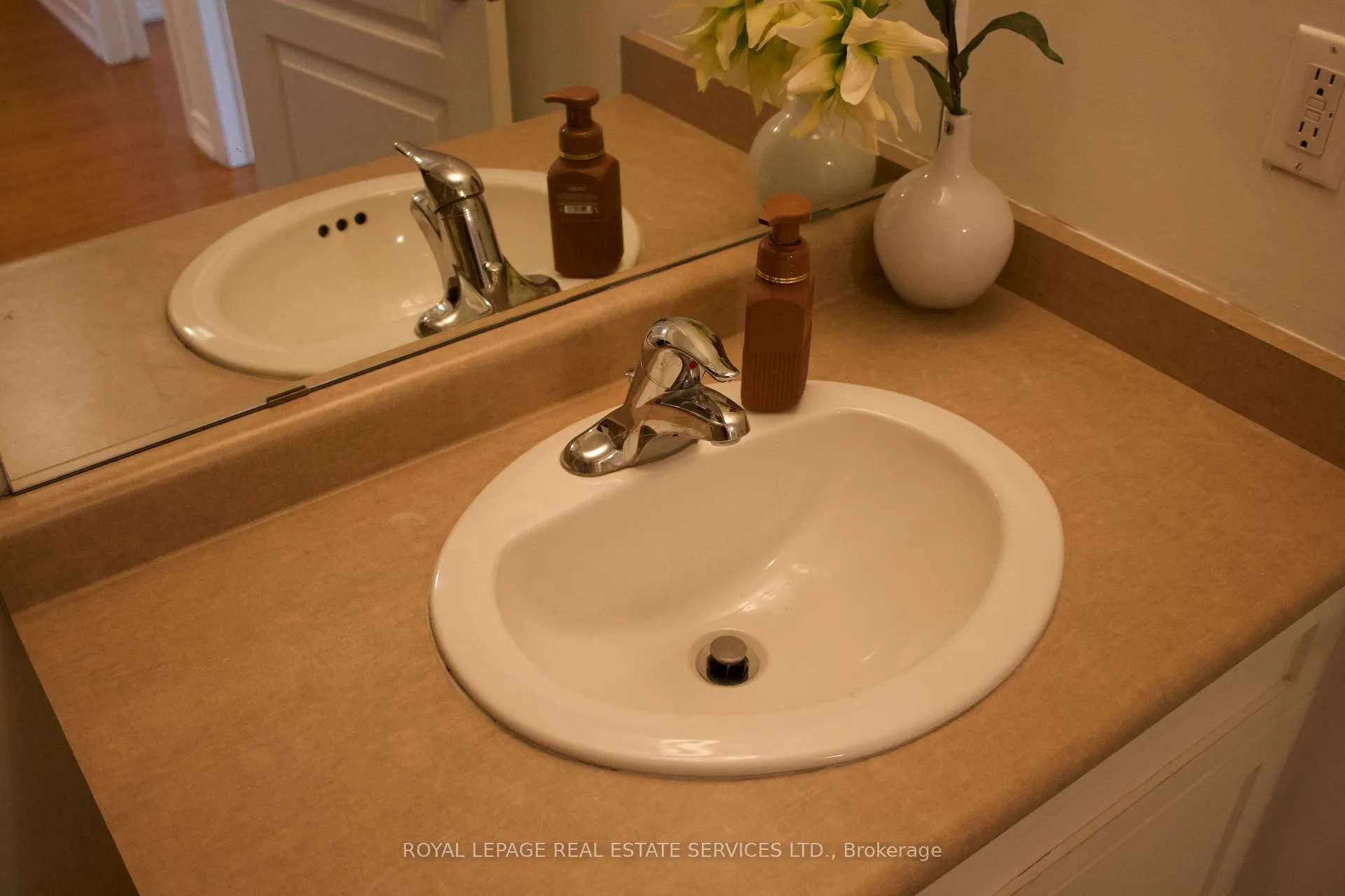 Photo 21 of Unit 6, 362 Plains Road E, Burlington, LaSalle — HOMEH