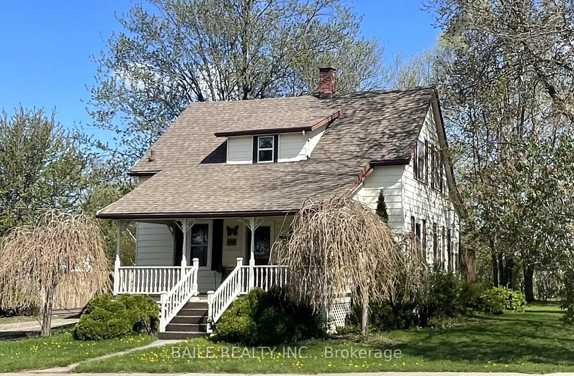 Front of 489 Rachel Street