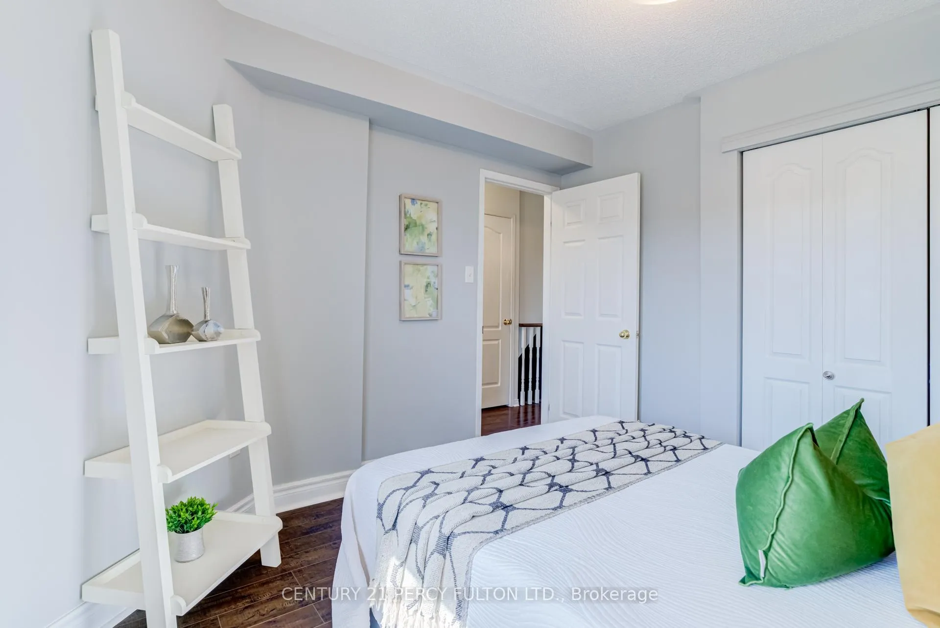Photo 19 of 383 Sparrow Circle, Pickering, Highbush — HOMEH