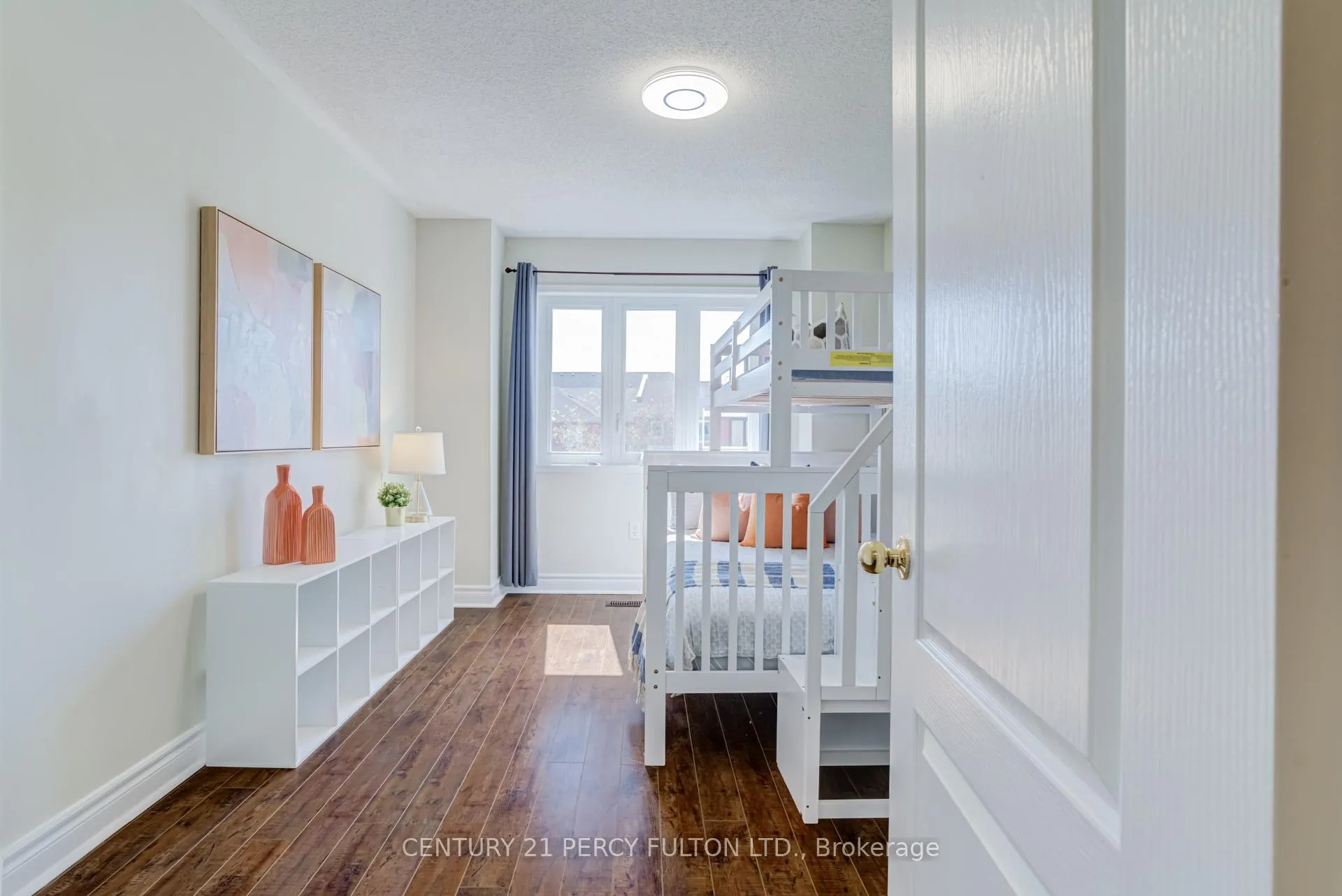 Photo 20 of 383 Sparrow Circle, Pickering, Highbush — HOMEH