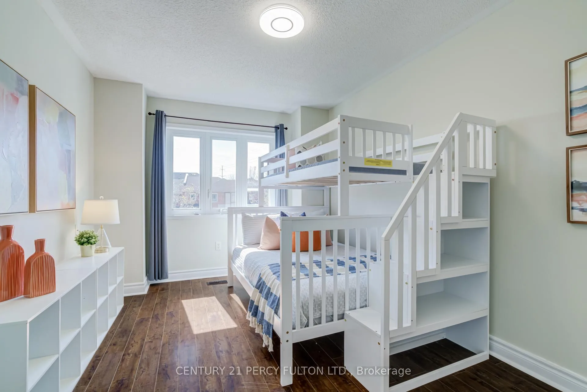 Photo 21 of 383 Sparrow Circle, Pickering, Highbush — HOMEH