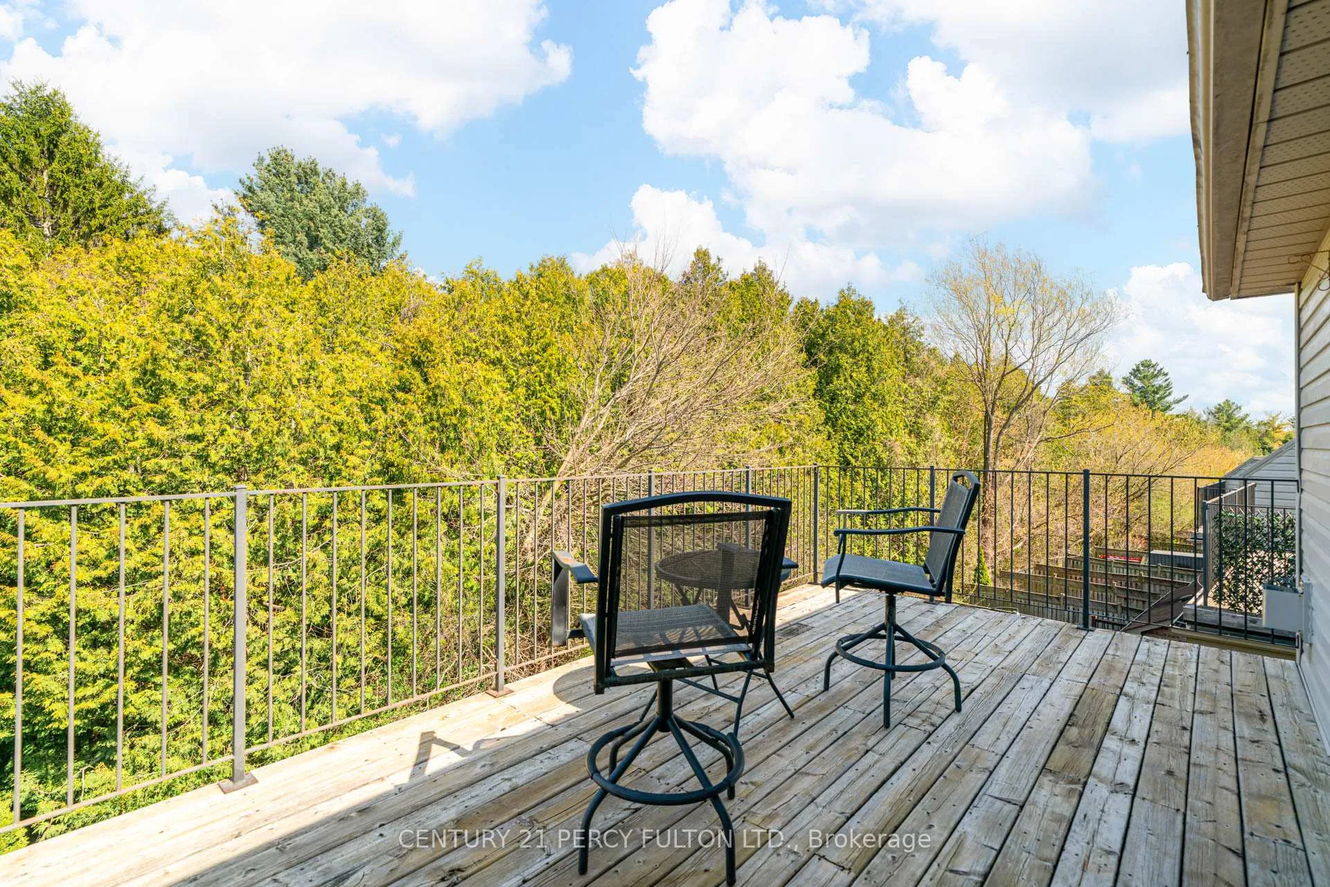 Photo 37 of 383 Sparrow Circle, Pickering, Highbush — HOMEH