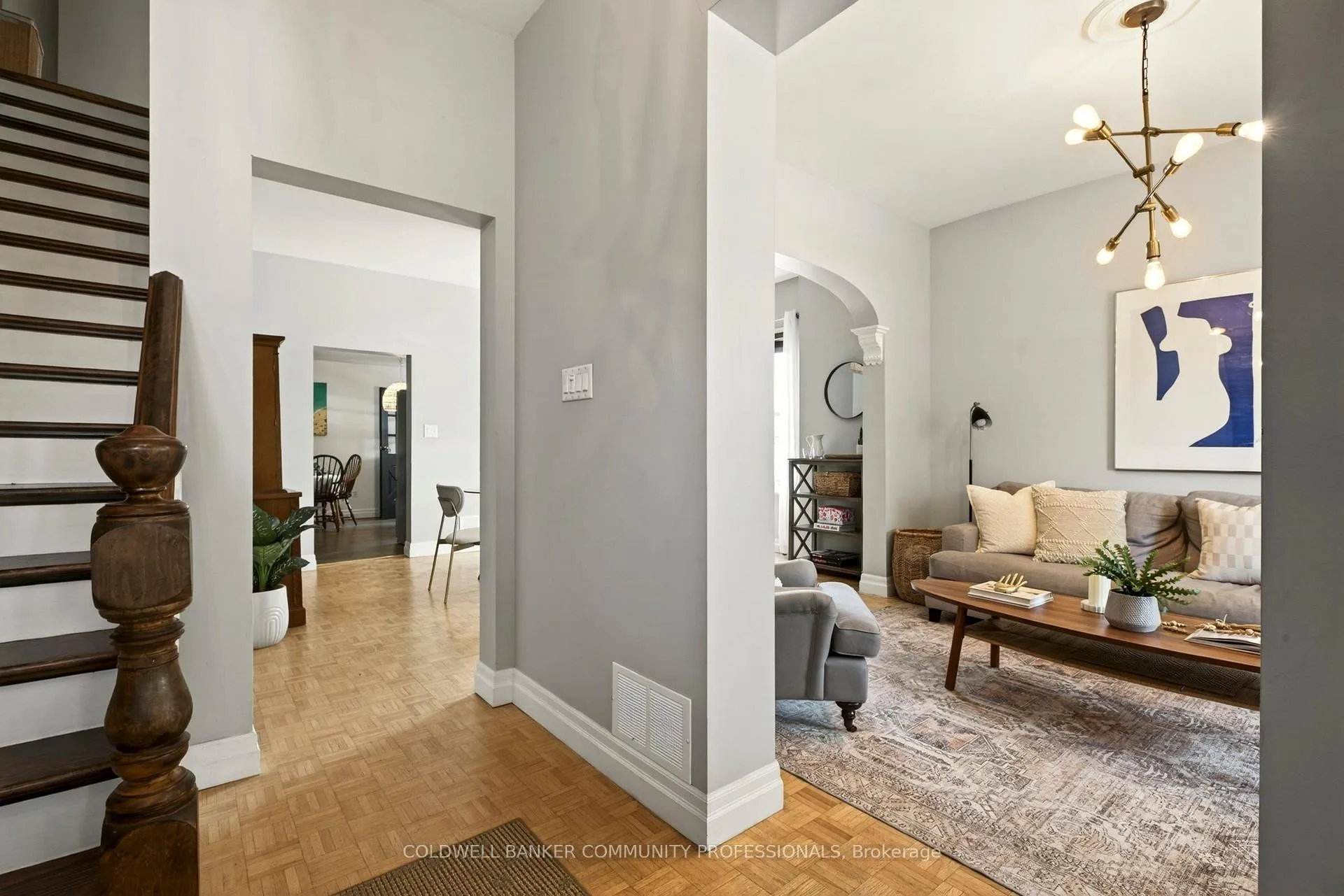 Photo 5 of 181 Simcoe Street E, Hamilton, North End — HOMEH
