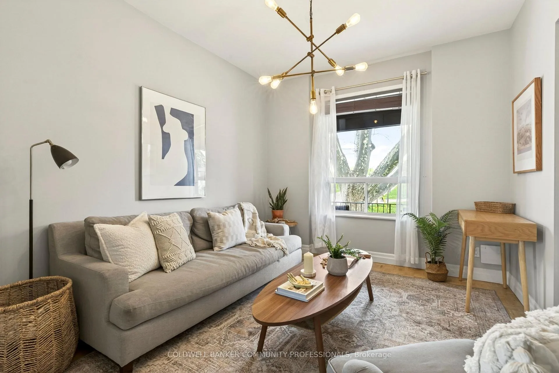 Photo 7 of 181 Simcoe Street E, Hamilton, North End — HOMEH