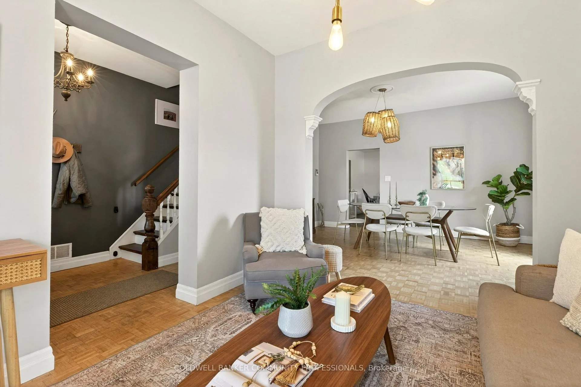 Photo 8 of 181 Simcoe Street E, Hamilton, North End — HOMEH