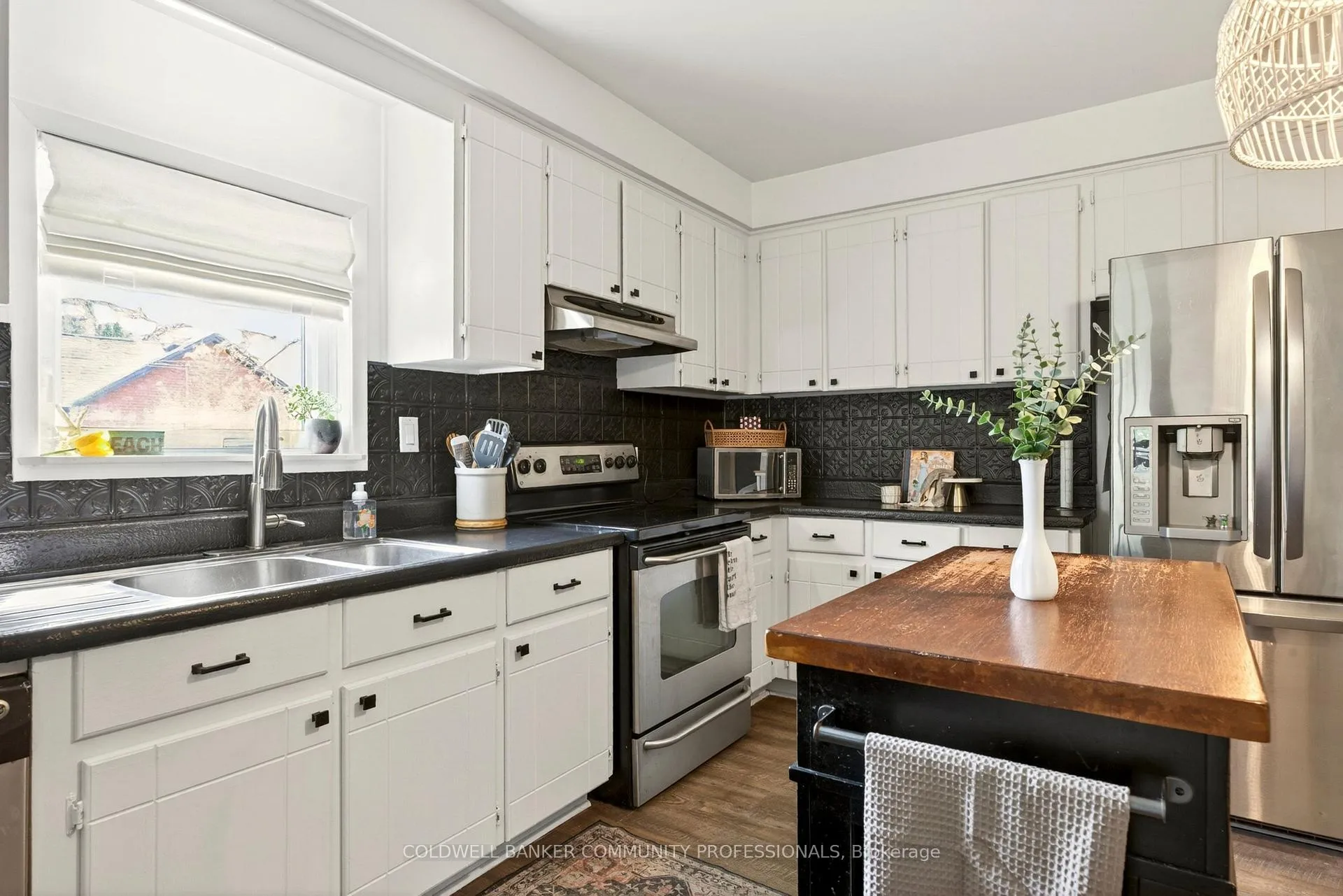 Photo 12 of 181 Simcoe Street E, Hamilton, North End — HOMEH