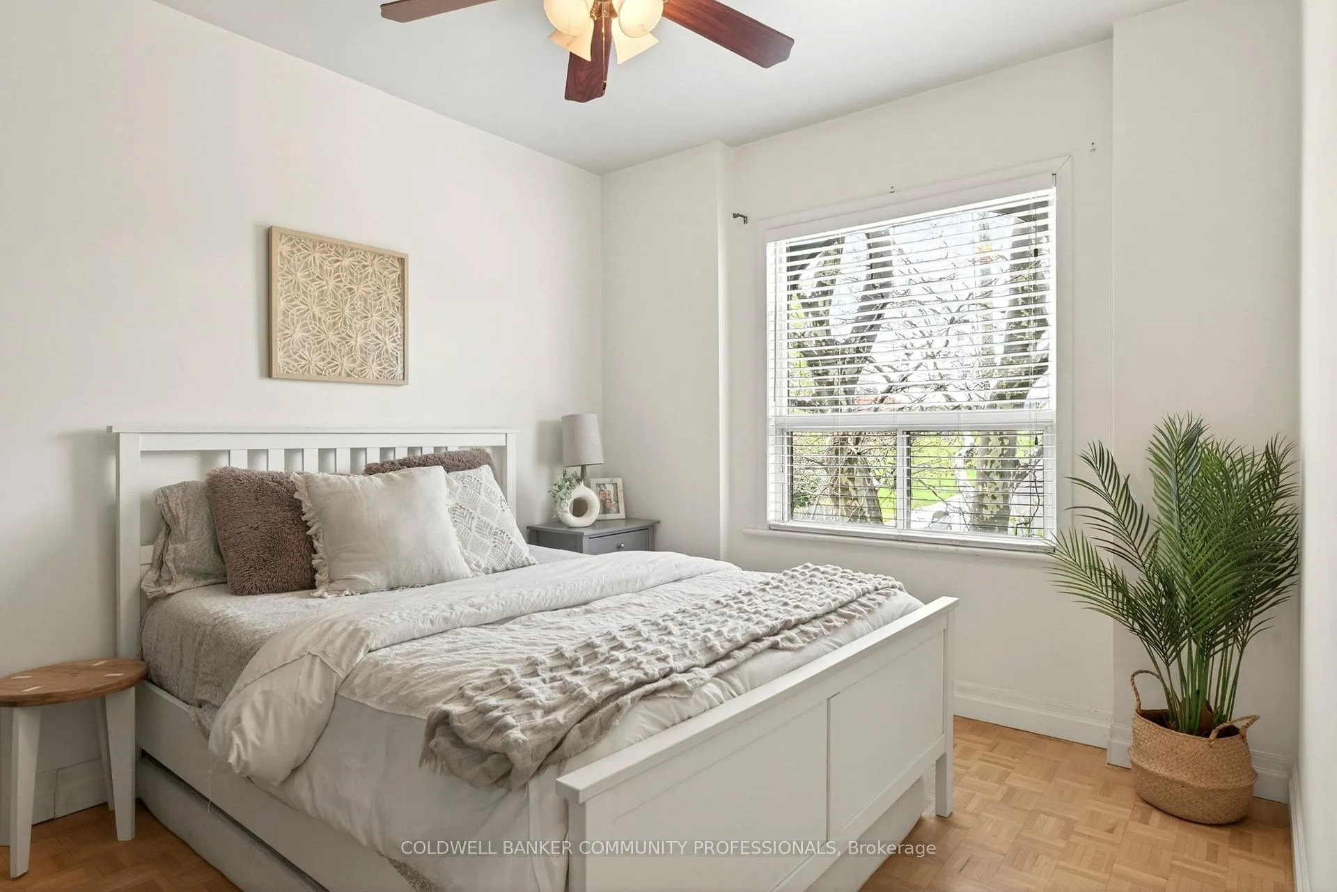 Photo 24 of 181 Simcoe Street E, Hamilton, North End — HOMEH
