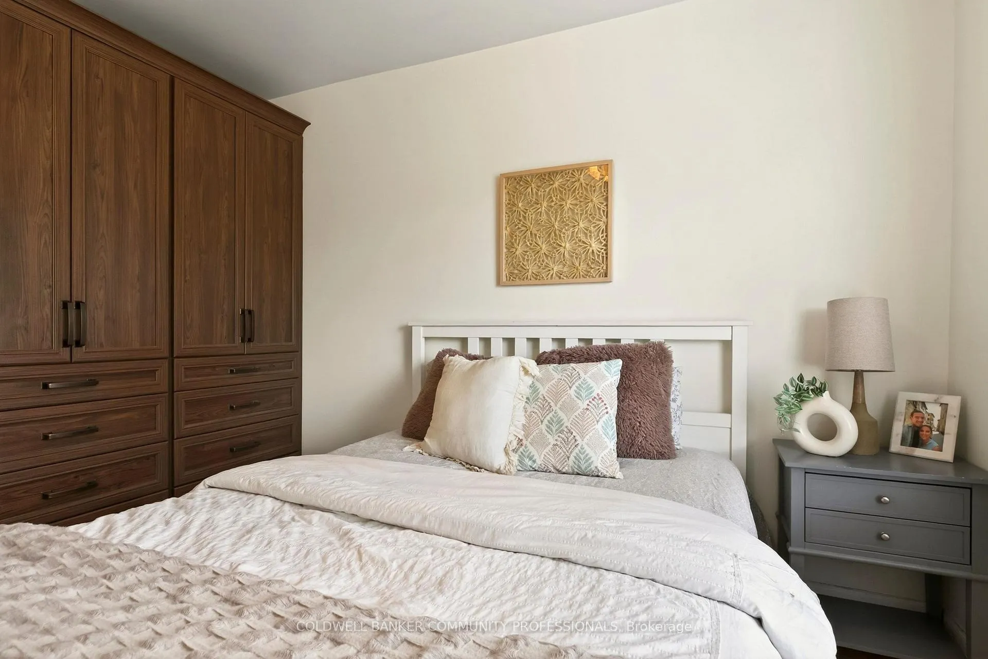 Photo 25 of 181 Simcoe Street E, Hamilton, North End — HOMEH