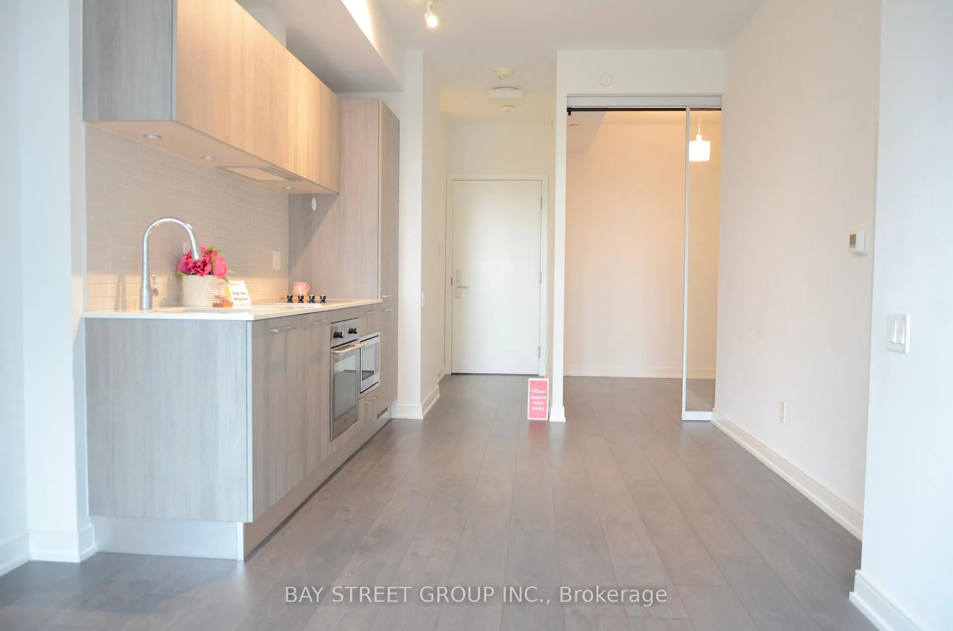 Photo 1 of Unit #910, 3 Gloucester Street, Toronto, Church-Yonge Corridor — HOMEH