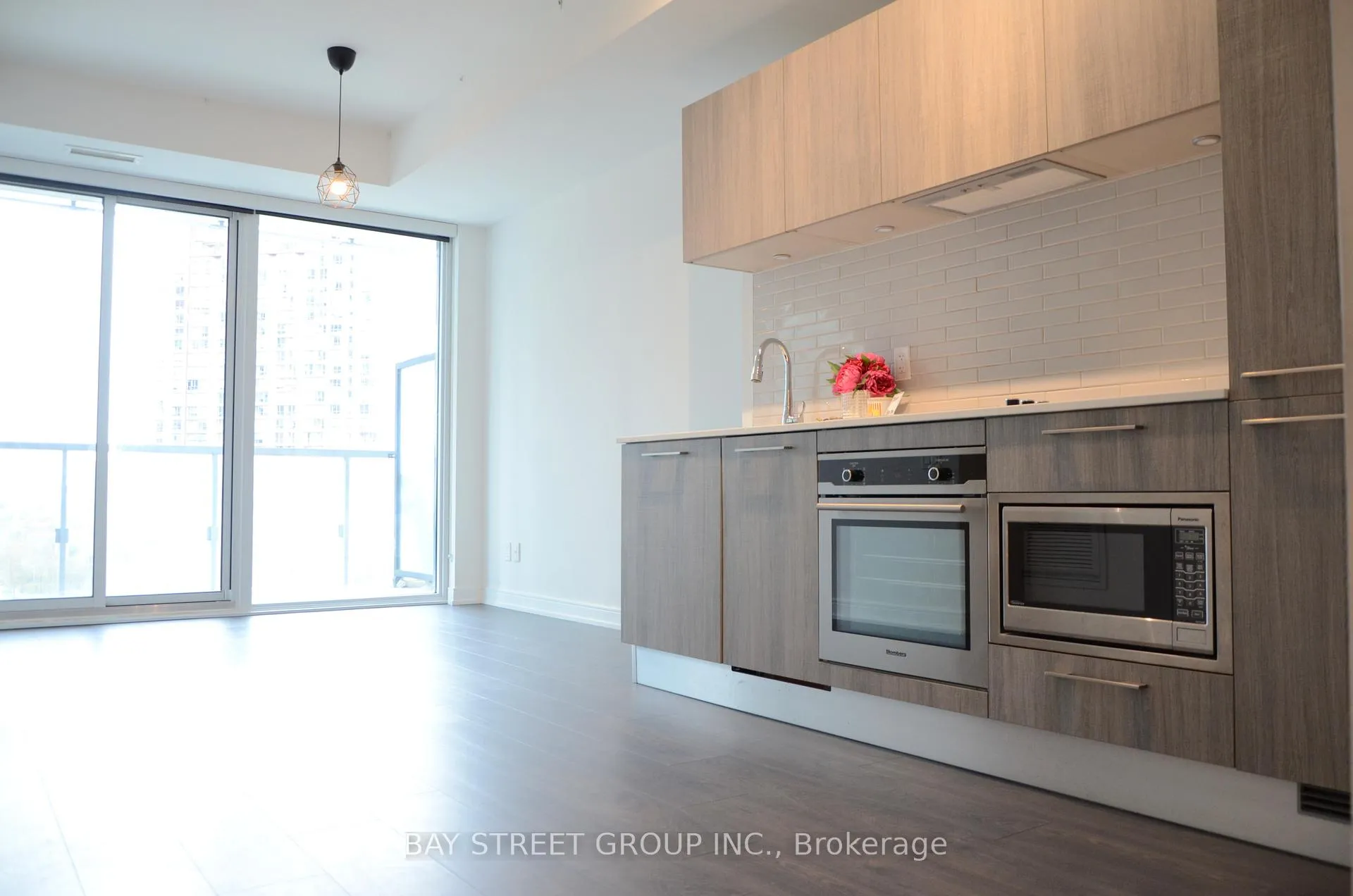 Photo 4 of Unit #910, 3 Gloucester Street, Toronto, Church-Yonge Corridor — HOMEH
