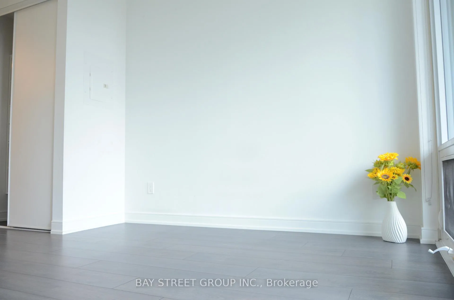 Photo 6 of Unit #910, 3 Gloucester Street, Toronto, Church-Yonge Corridor — HOMEH