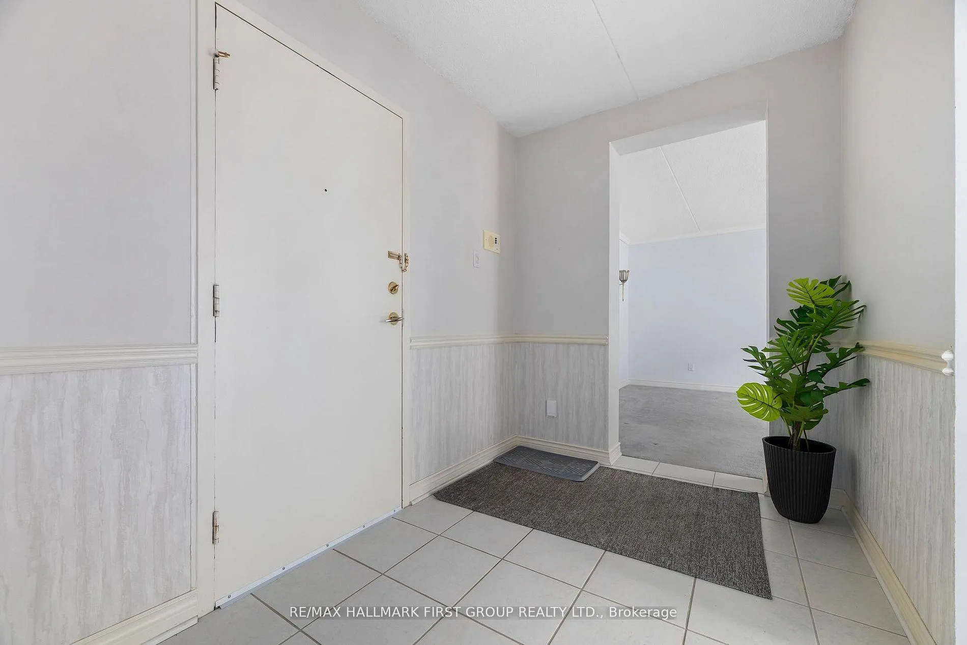 Photo 3 of Unit 102, 580 Mary Street E, Whitby, Downtown Whitby — HOMEH