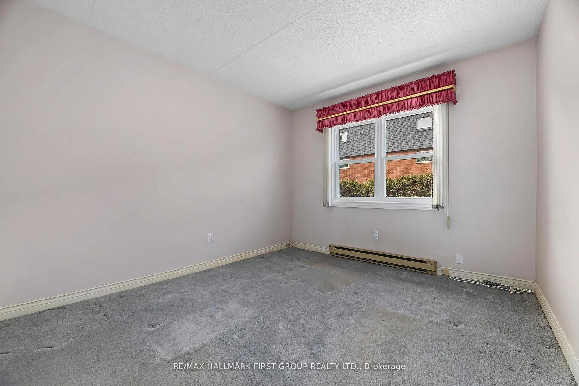 Photo 13 of Unit 102, 580 Mary Street E, Whitby, Downtown Whitby — HOMEH